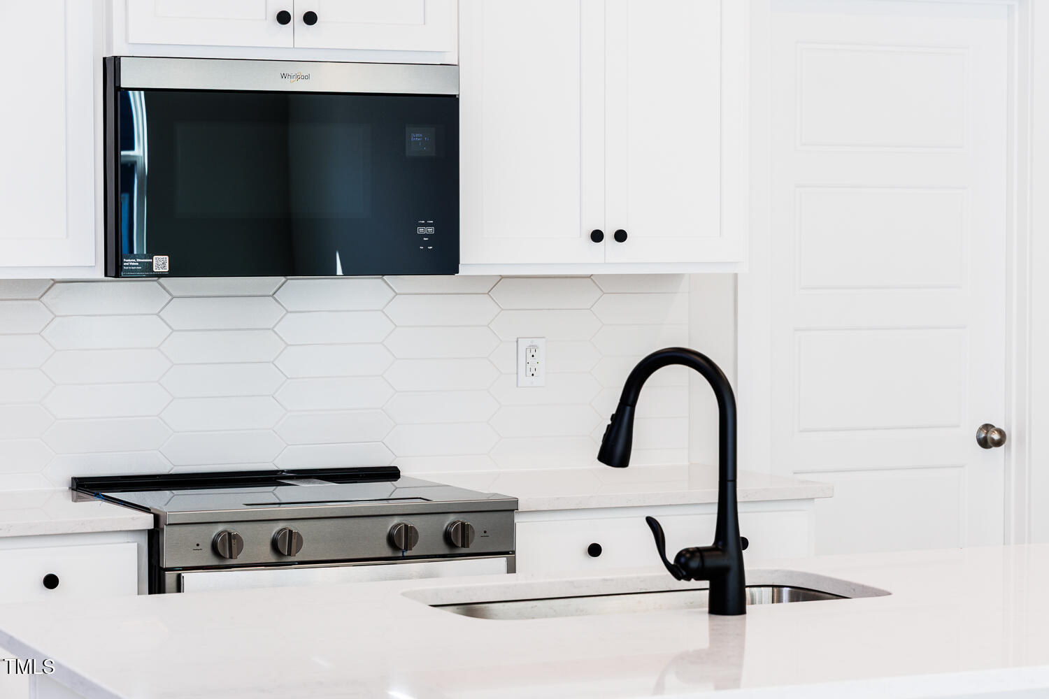 21 Silver Pine Drive Property Photo 28