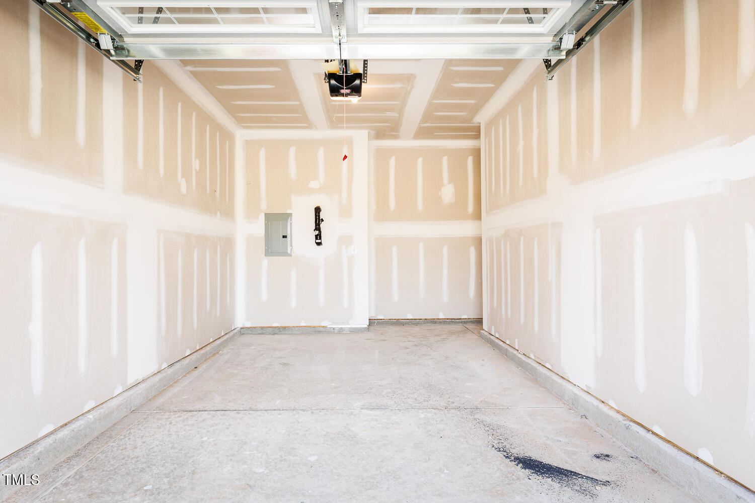 21 Silver Pine Drive Property Photo 30