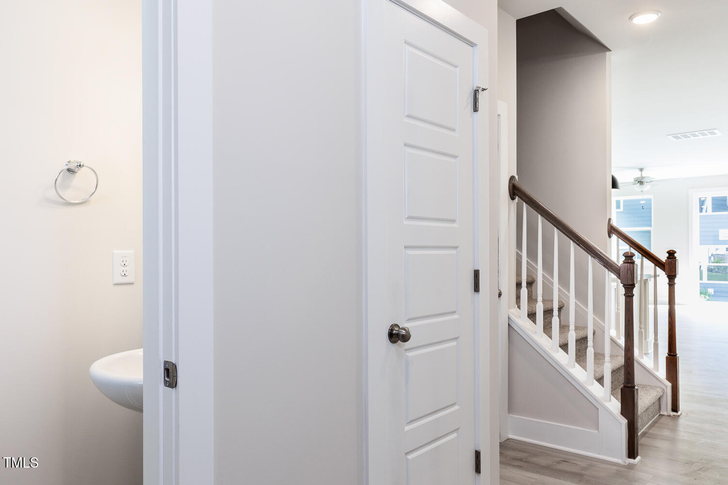 21 Silver Pine Drive Property Photo 31