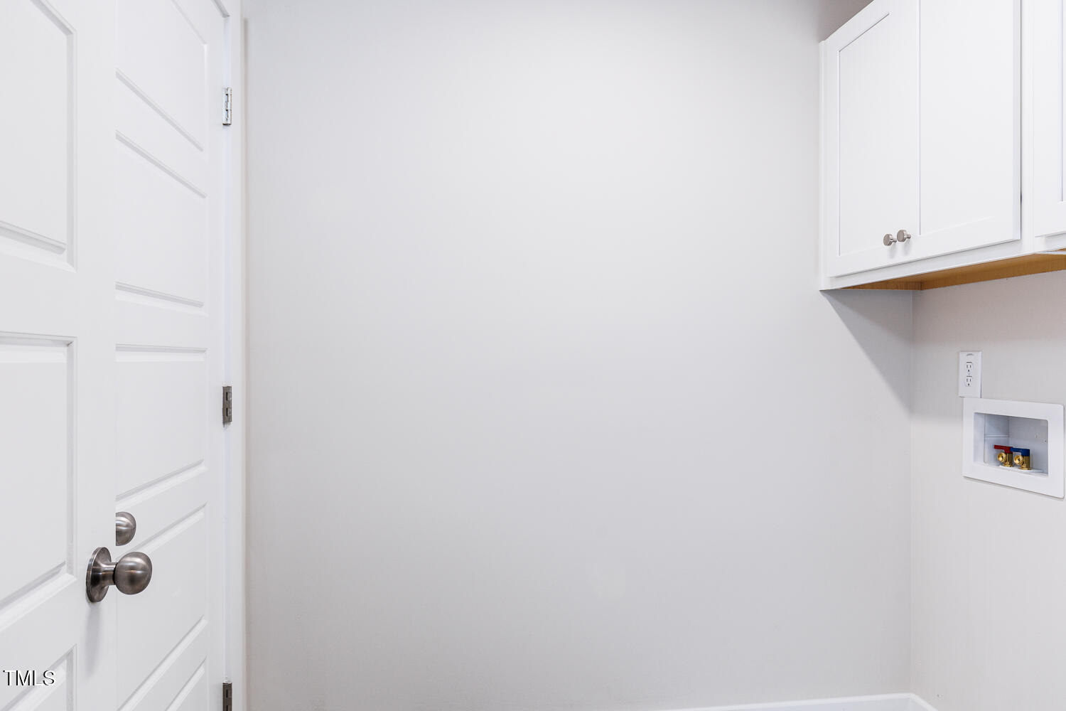 21 Silver Pine Drive Property Photo 40