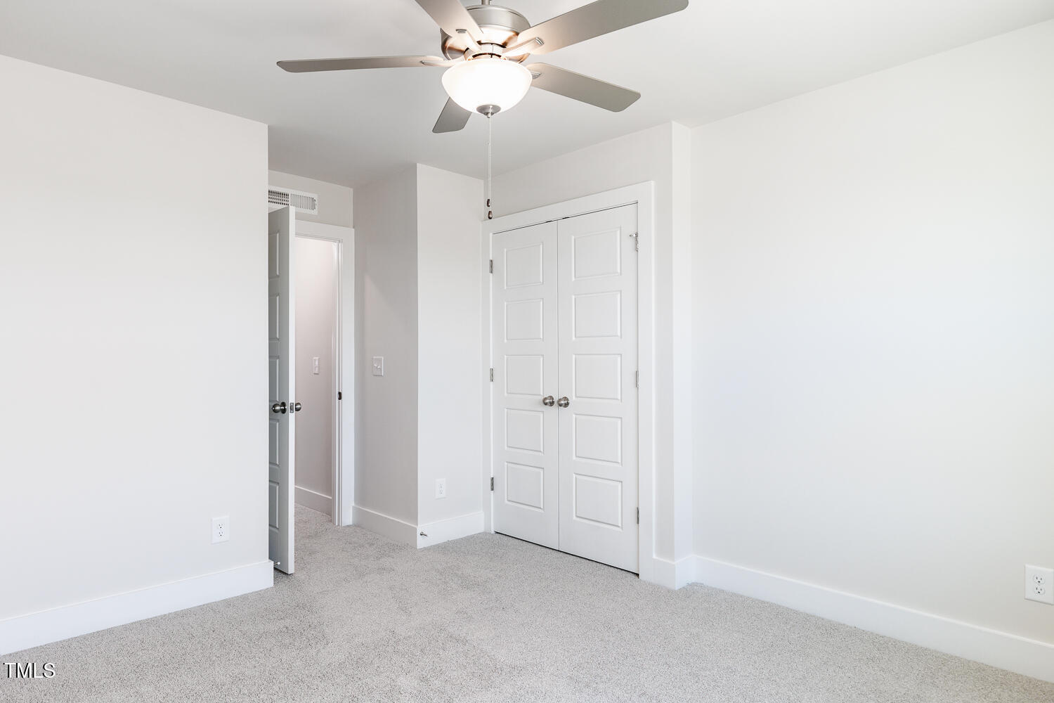 21 Silver Pine Drive Property Photo 44