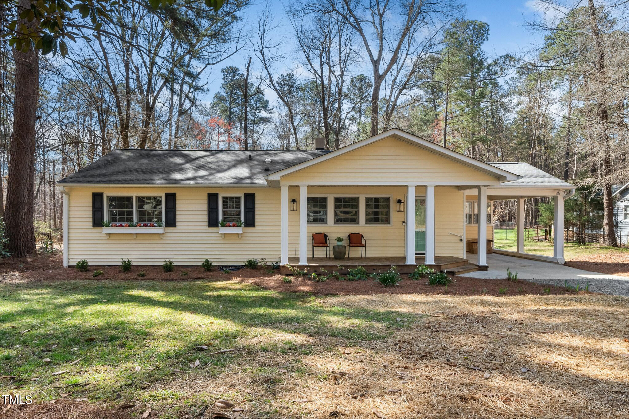 135 Windsor Circle Property Photo
