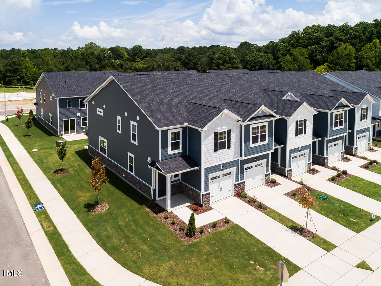 11 Silver Pine Drive Property Photo 1