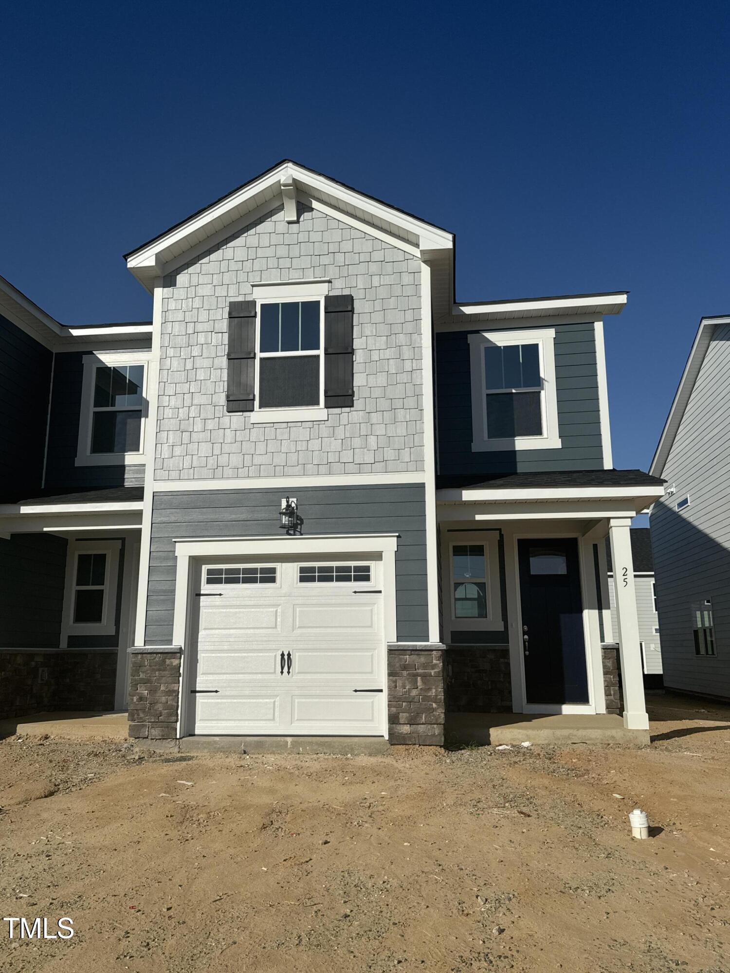 25 Silver Pne Drive Property Photo