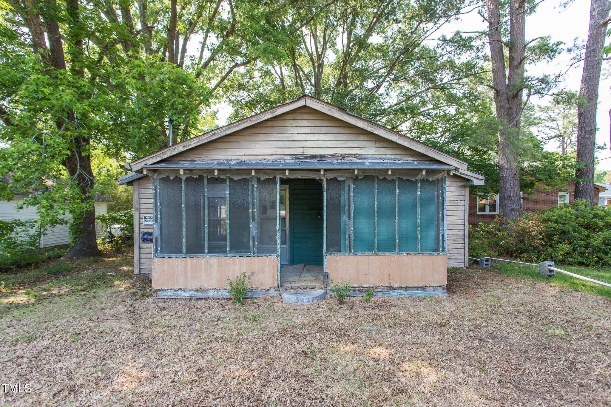 303 Graves Street Property Photo
