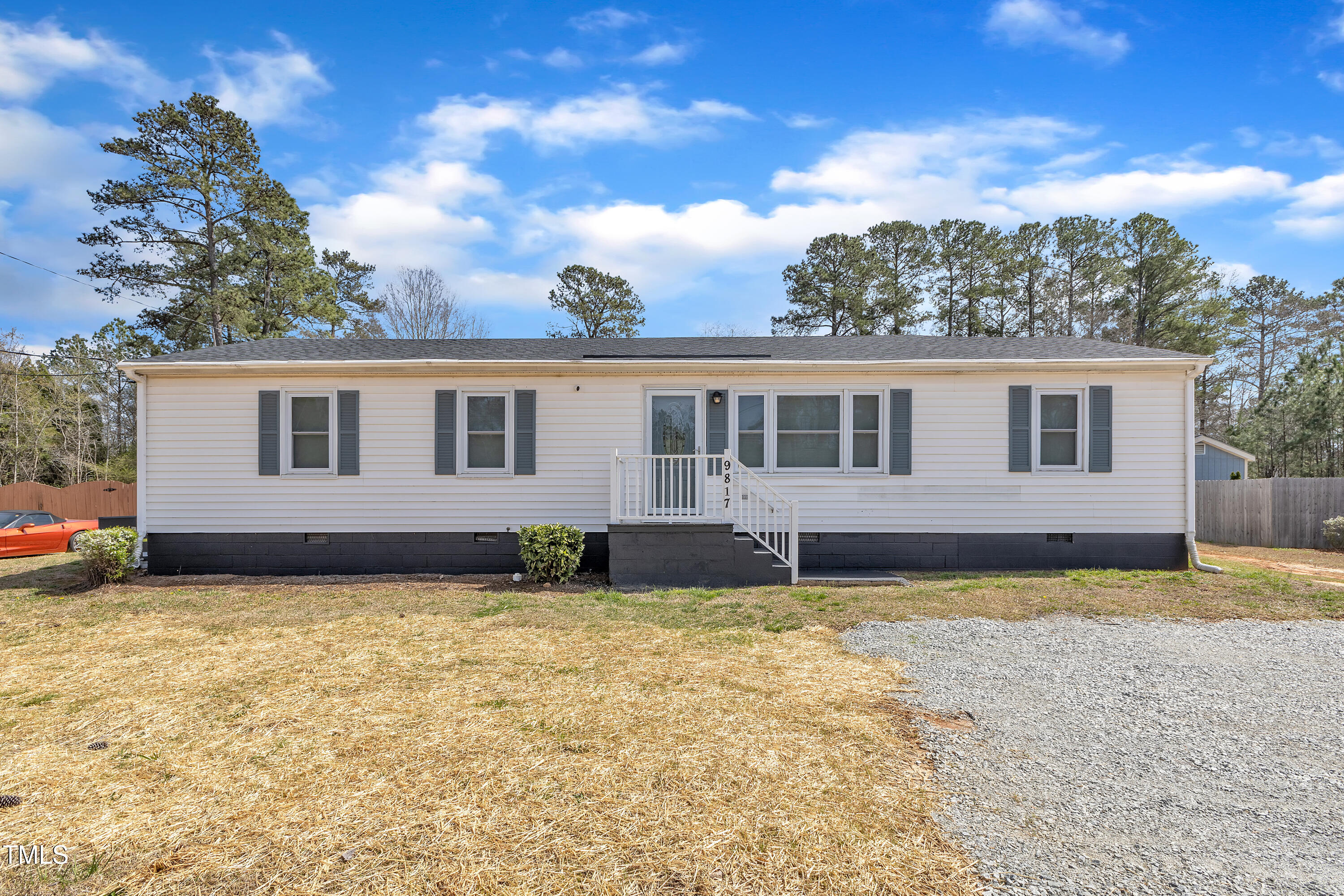 9817 Holly Springs Road Property Photo