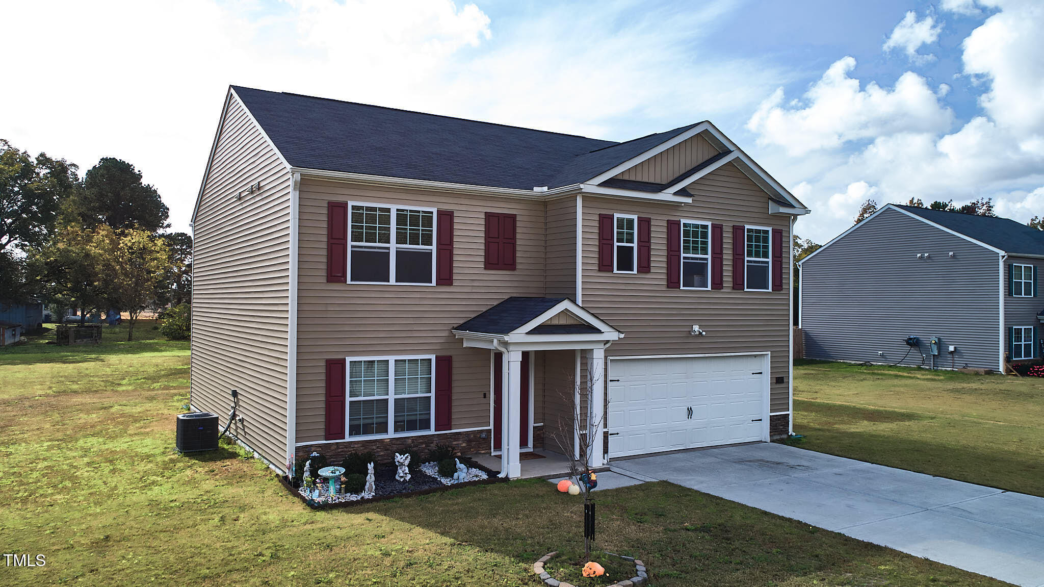 5487 Carolines Way Property Photo 1