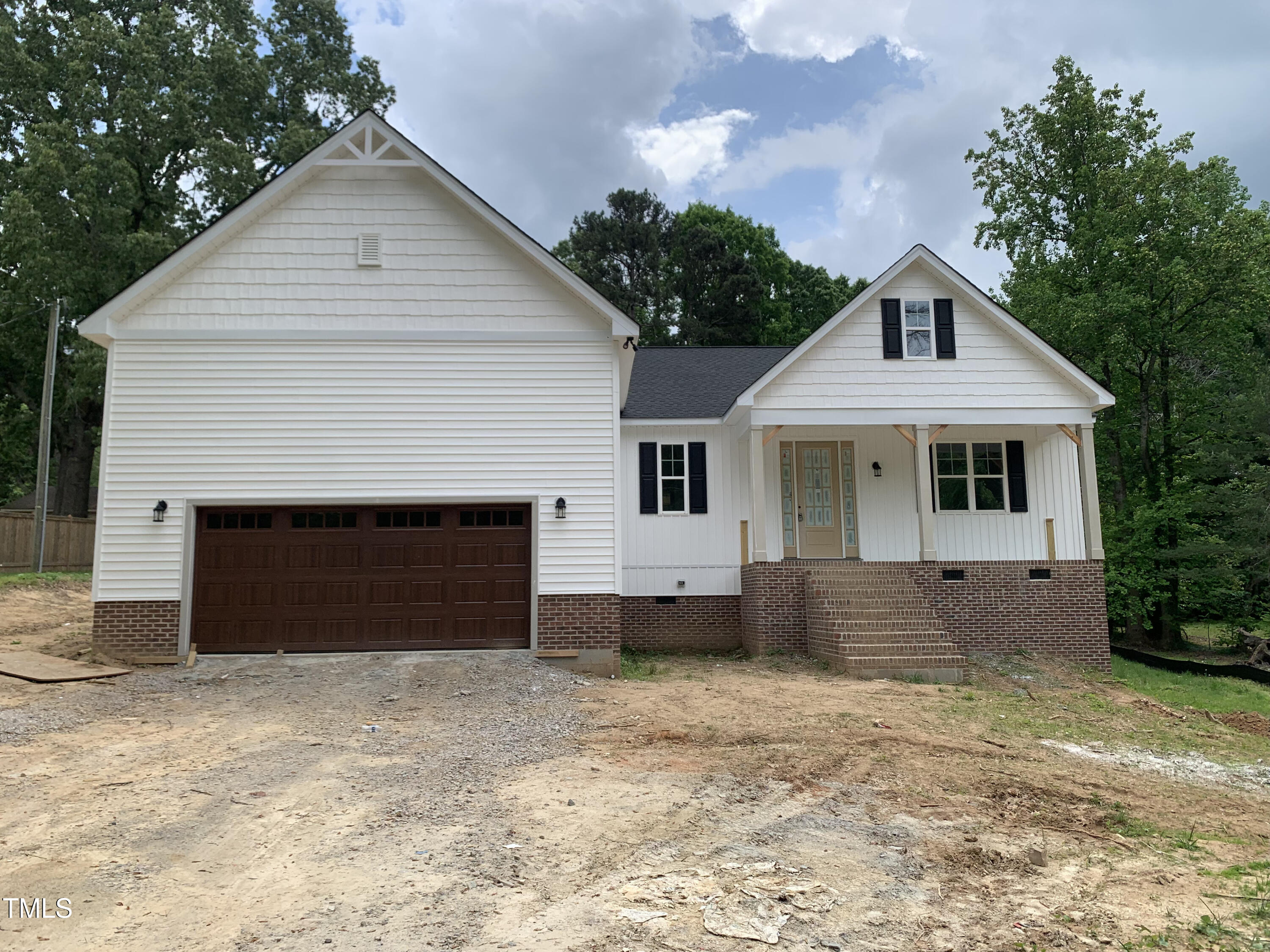 503 Forest Road Property Photo