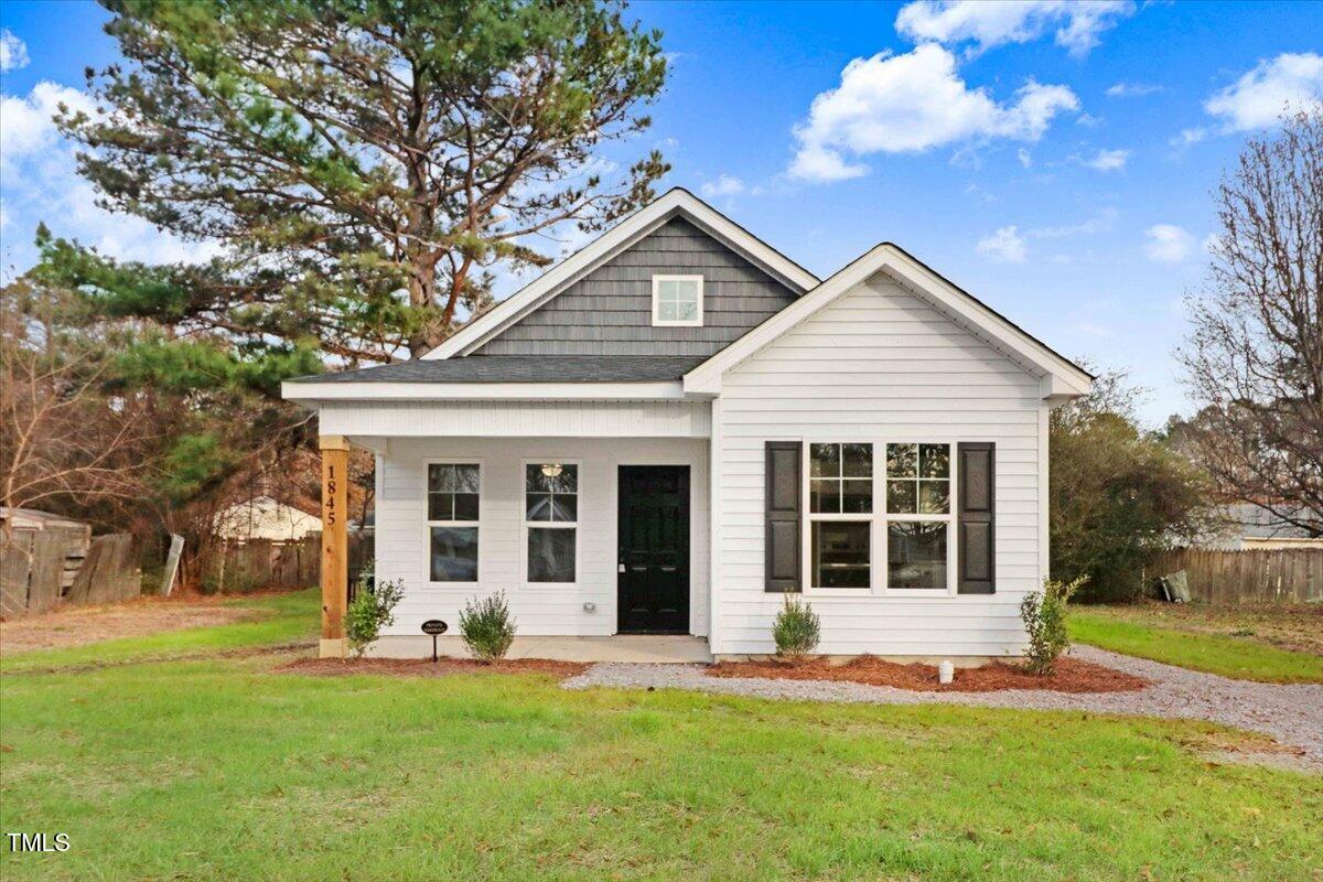 513 E Walnut Street Property Photo