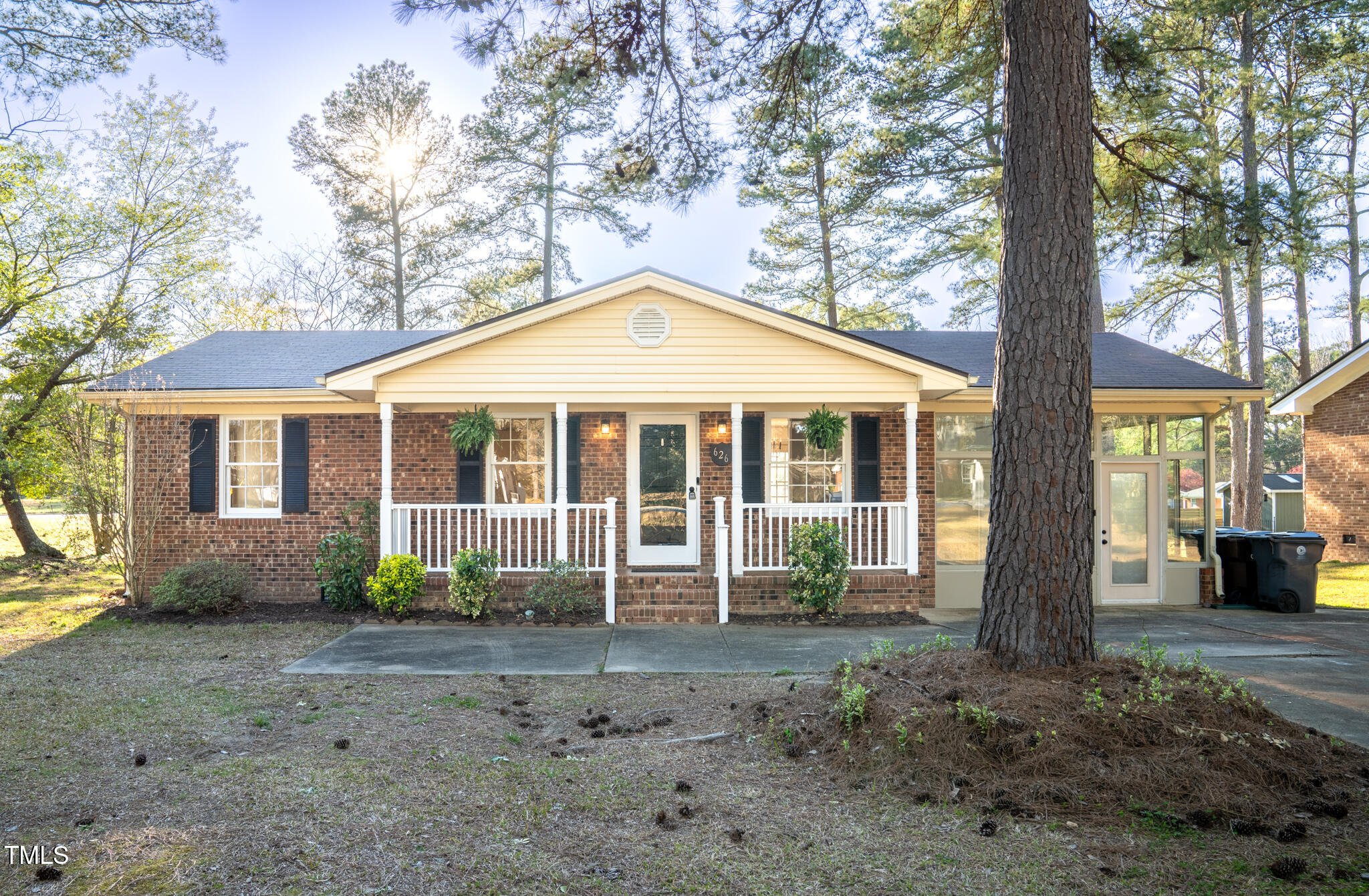 626 S Hollybrook Road Property Photo