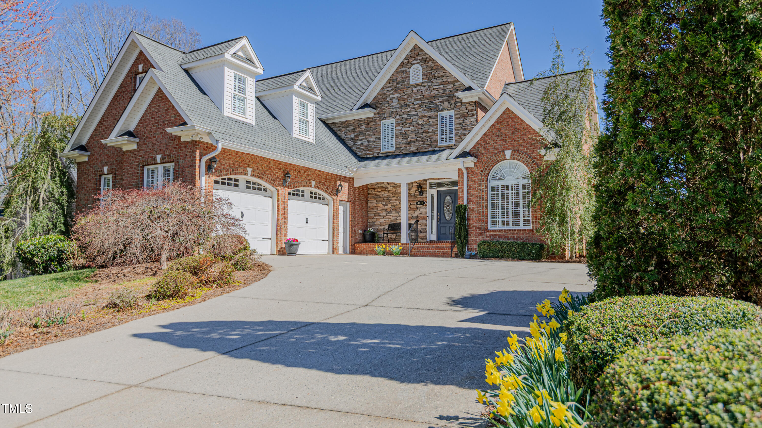 Forsyth Real Estate Listings Main Image