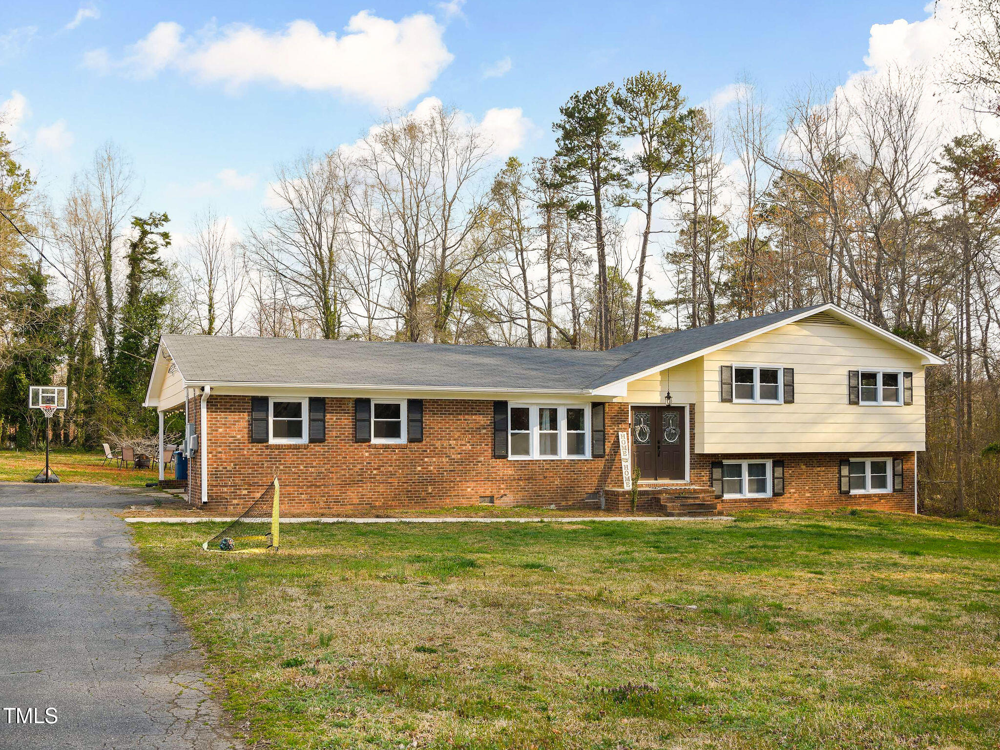 5812 Checker Road Property Photo
