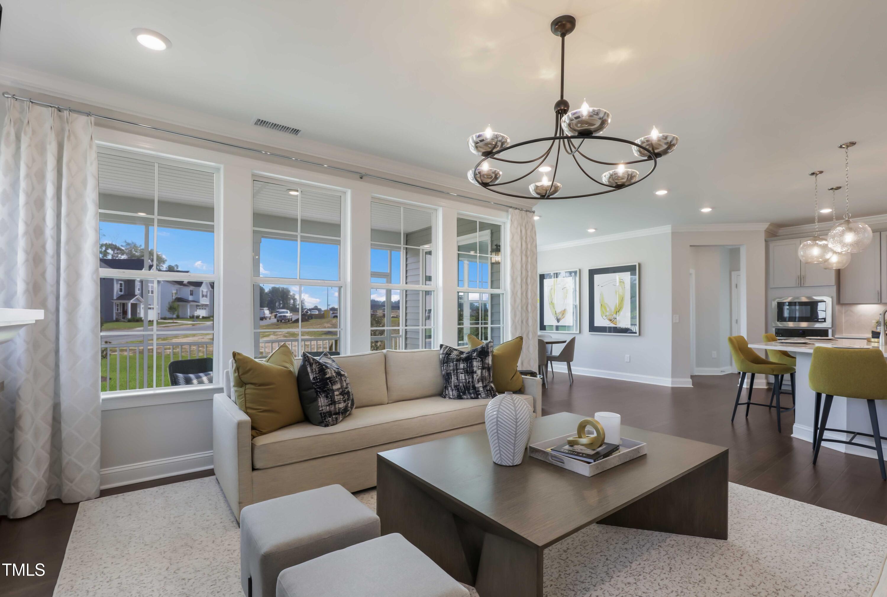 800 Emerald Bay Circle Property Photo 7