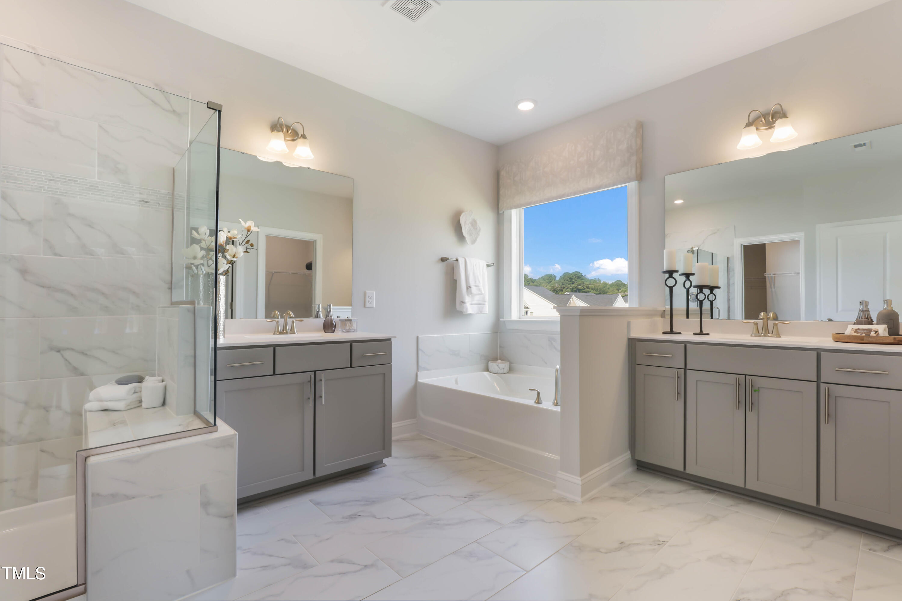 800 Emerald Bay Circle Property Photo 20