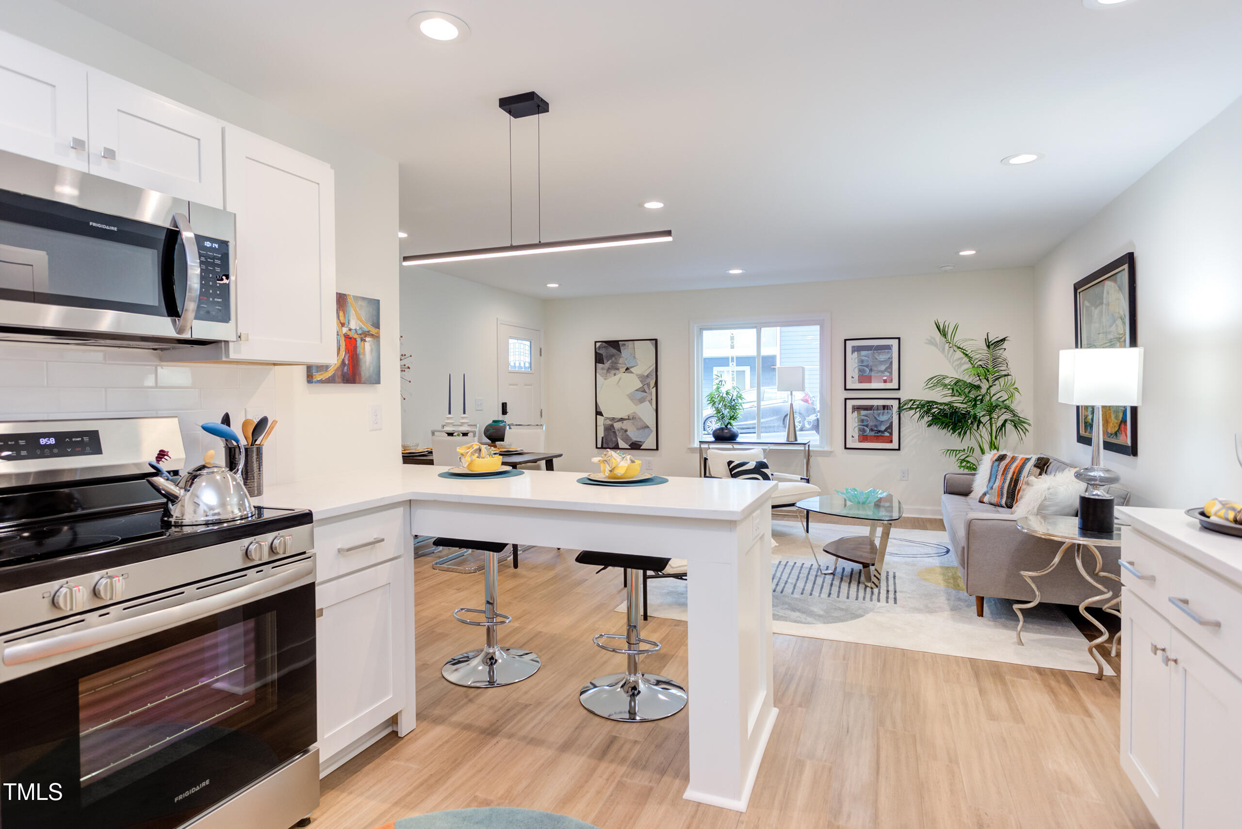 1309 Hudson Avenue # D7 Property Photo