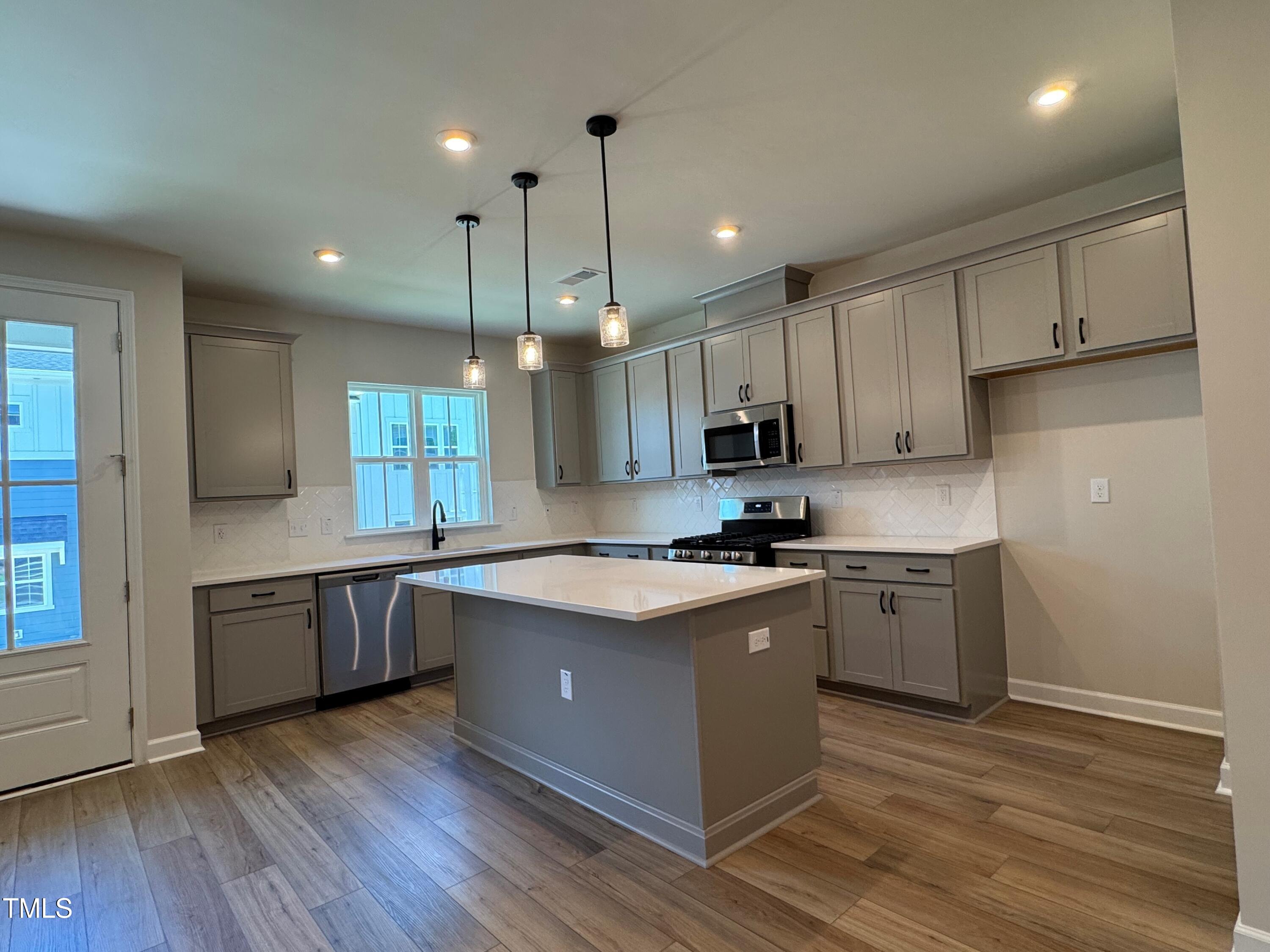 607 Callan View Avenue Property Photo 1