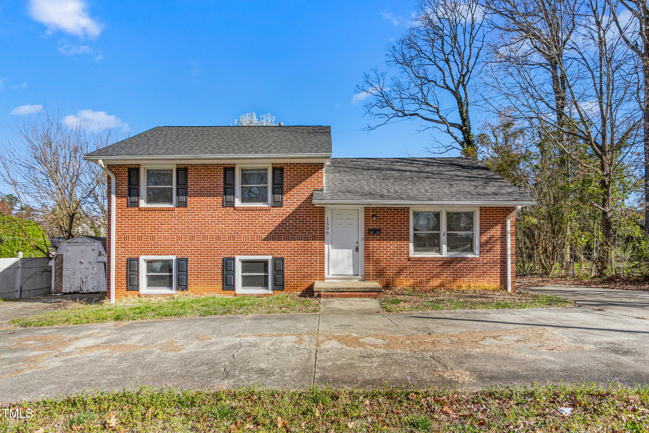 1506 N Mebane Street Property Photo