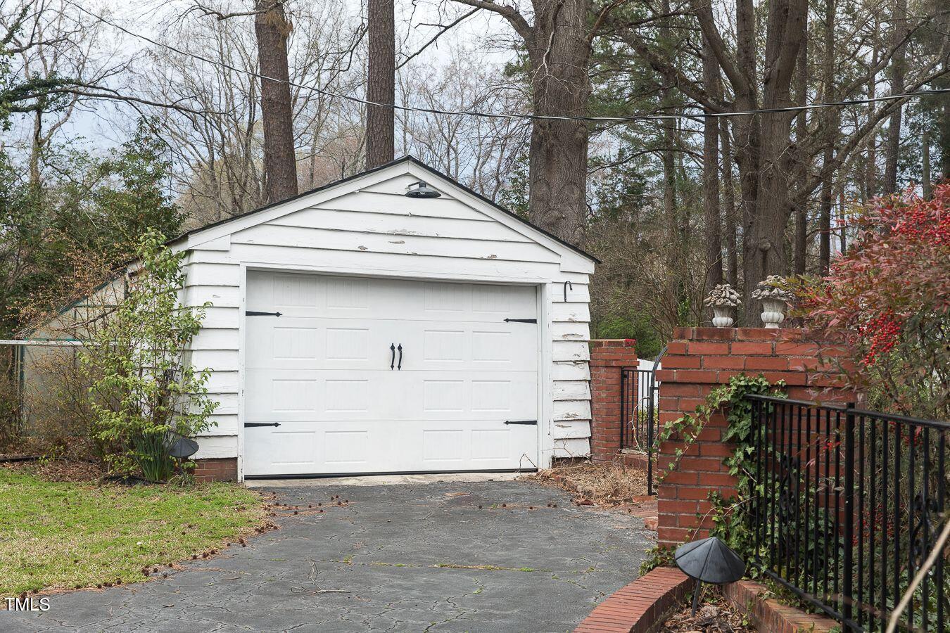105 John Street Property Photo 7