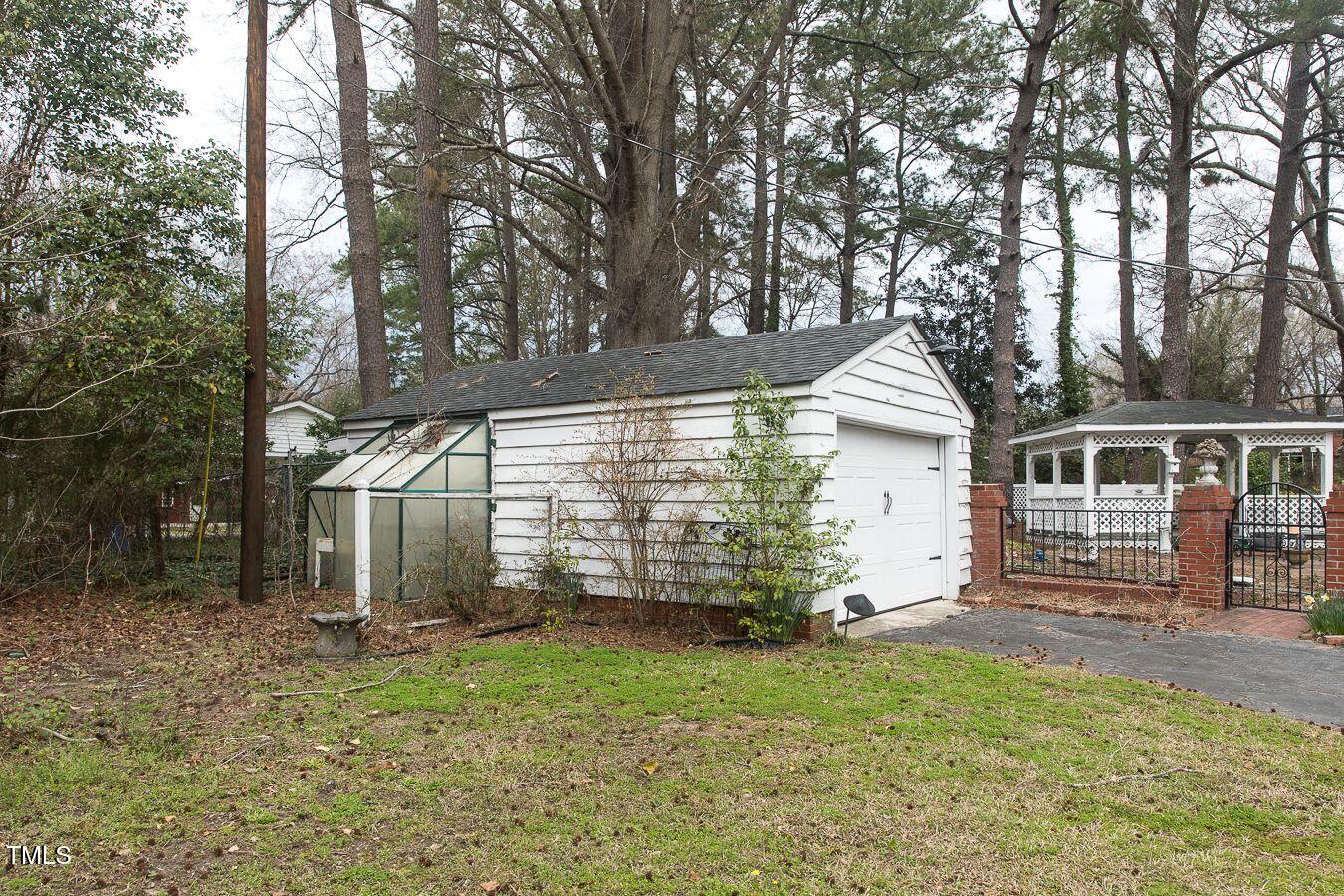 105 John Street Property Photo 9