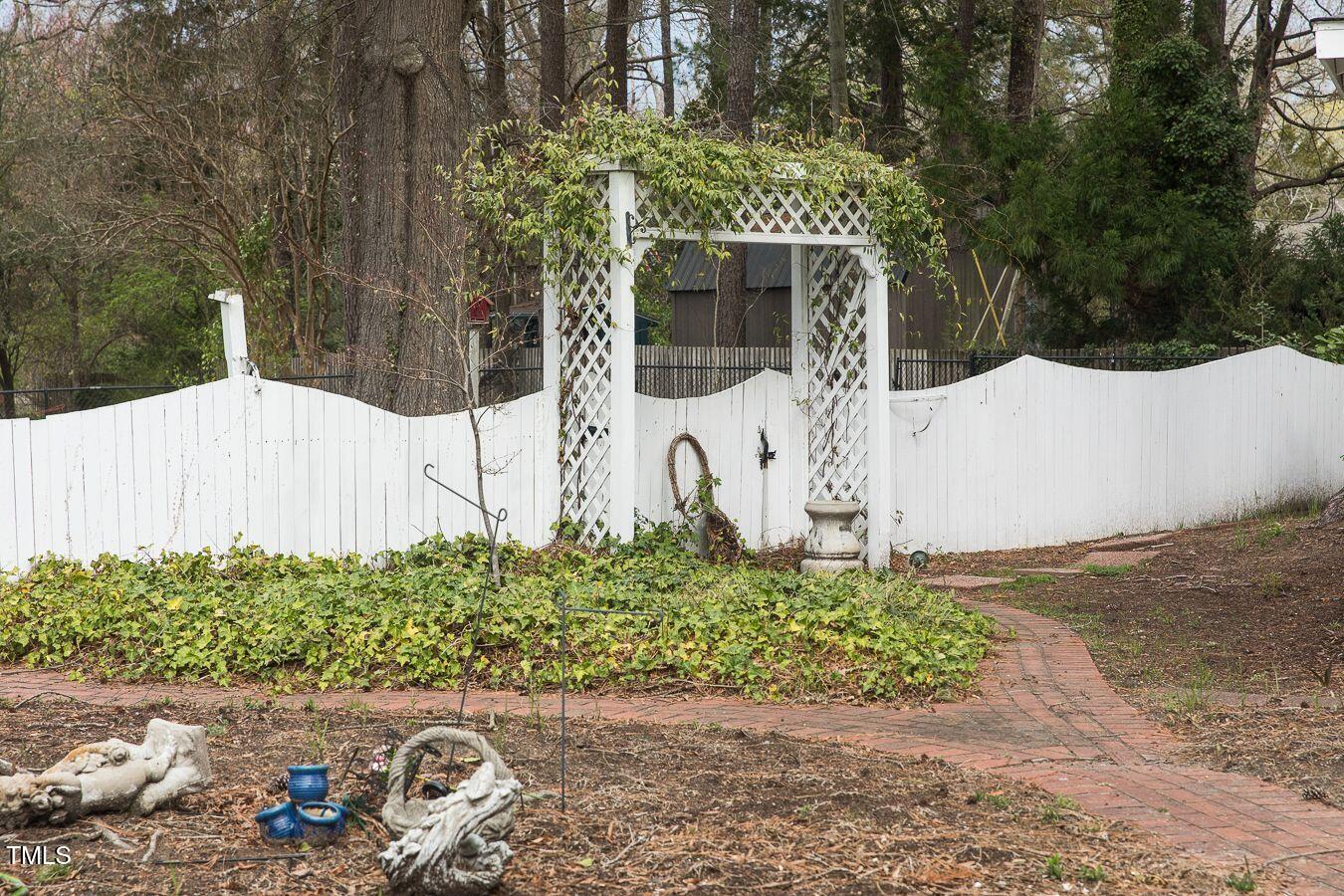 105 John Street Property Photo 12
