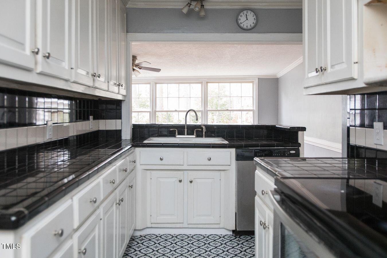 105 John Street Property Photo 30