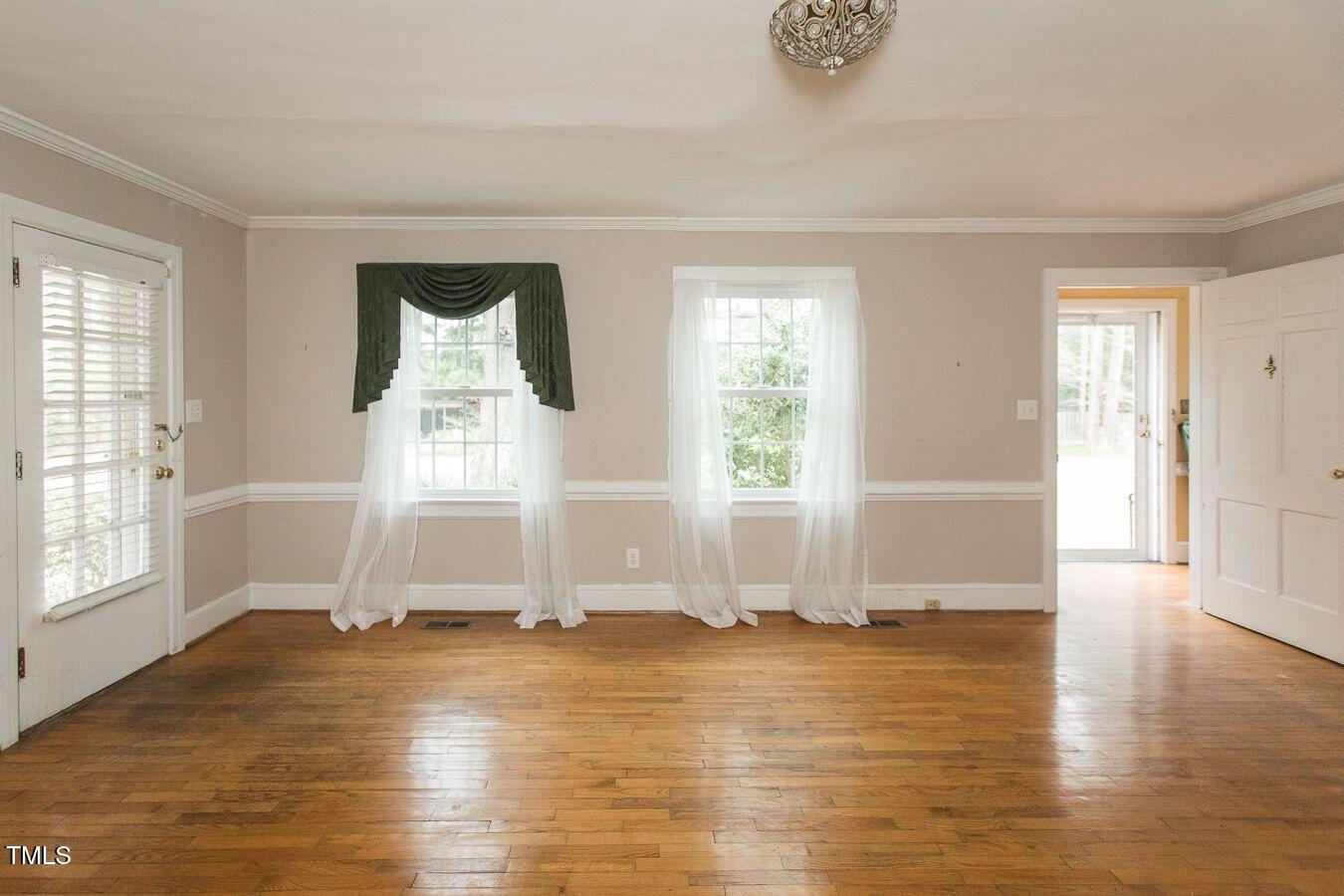 105 John Street Property Photo 42