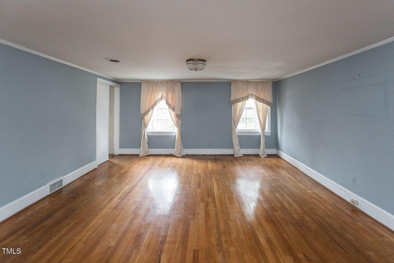 105 John Street Property Photo 57