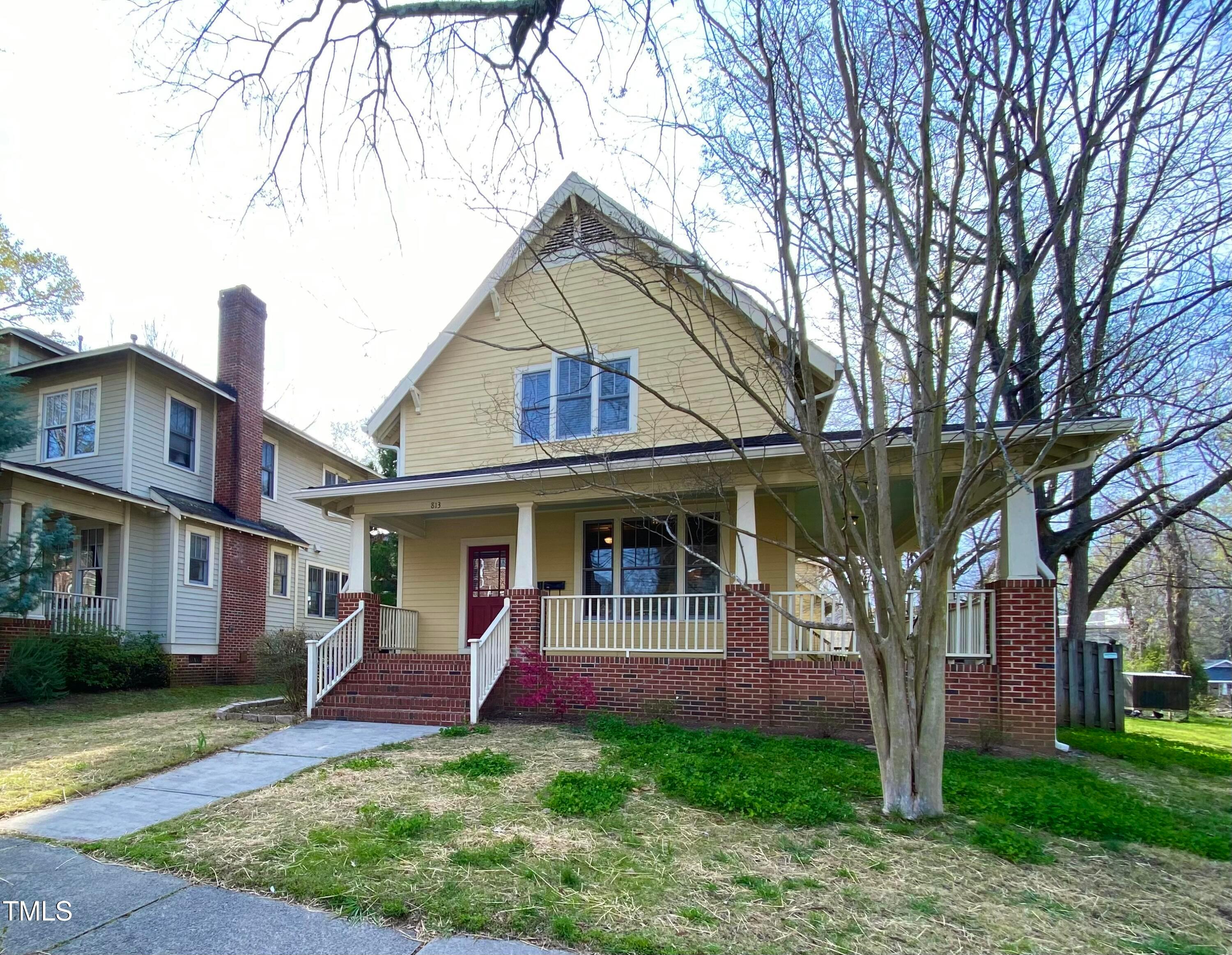 813 Clarendon Street Property Photo