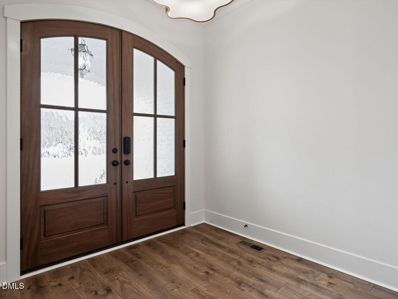 2521 Lillian Woods Drive Property Photo 4