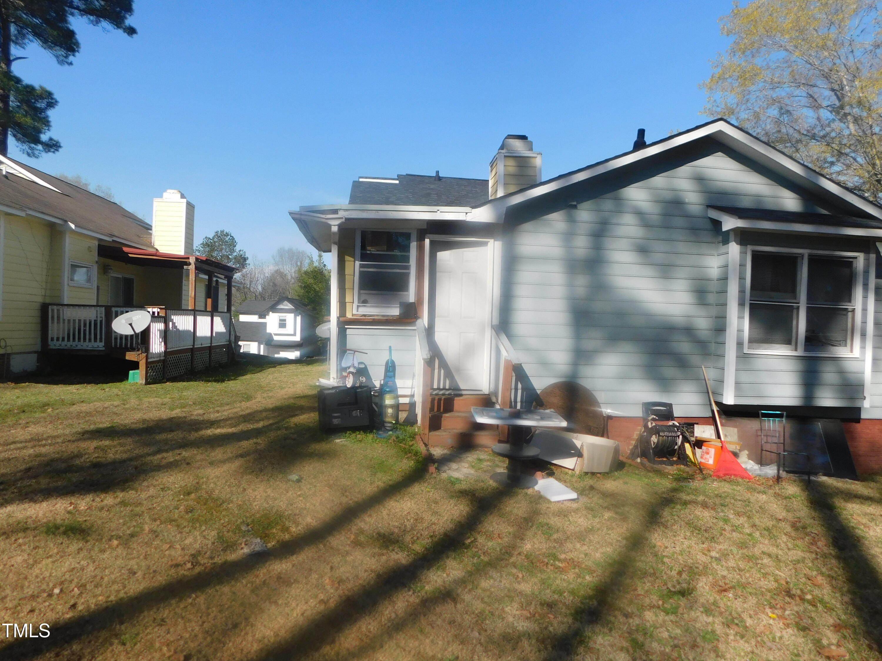 468 Dickens Drive Property Photo
