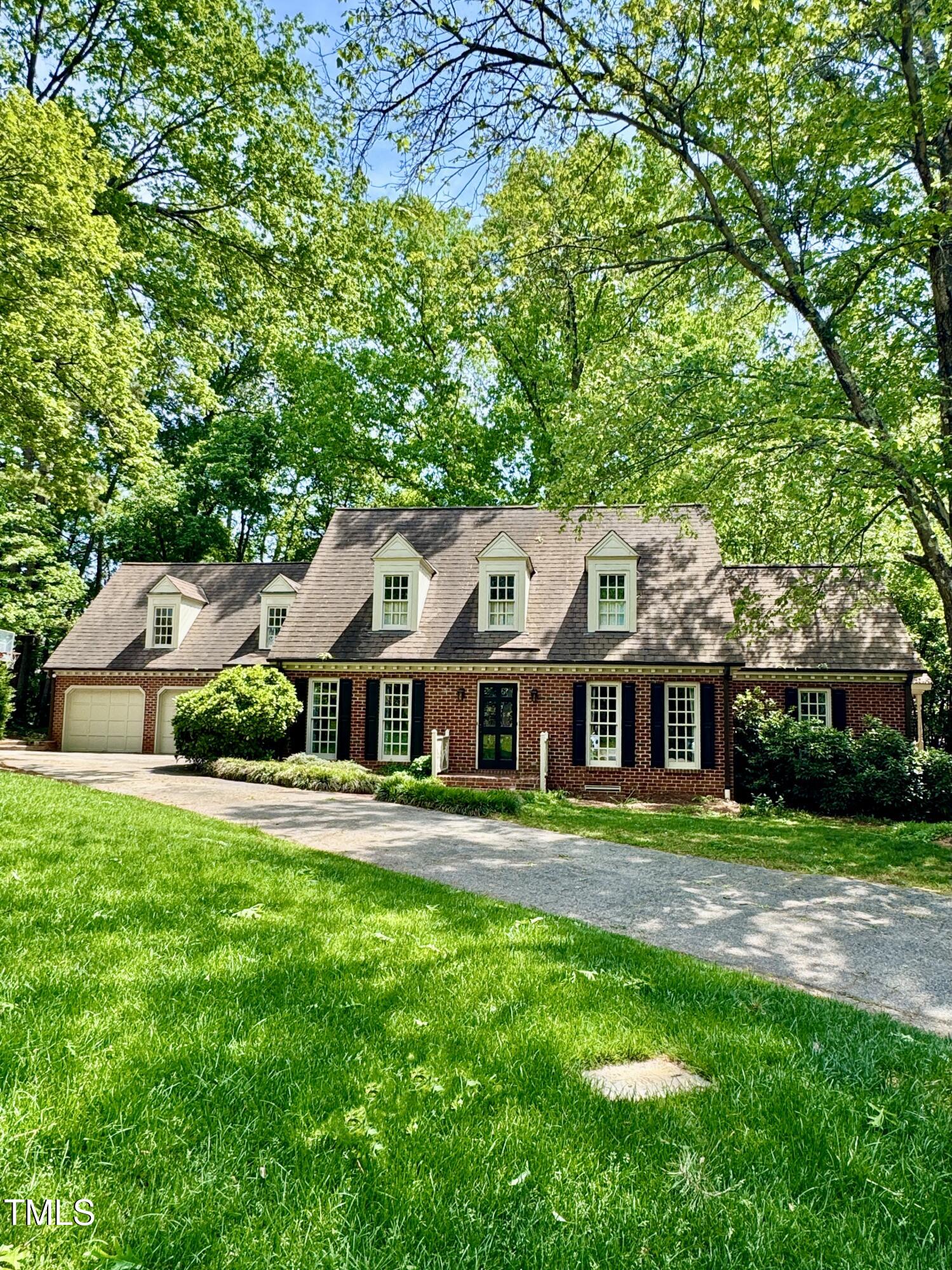 3005 Woodgreen Drive Property Photo