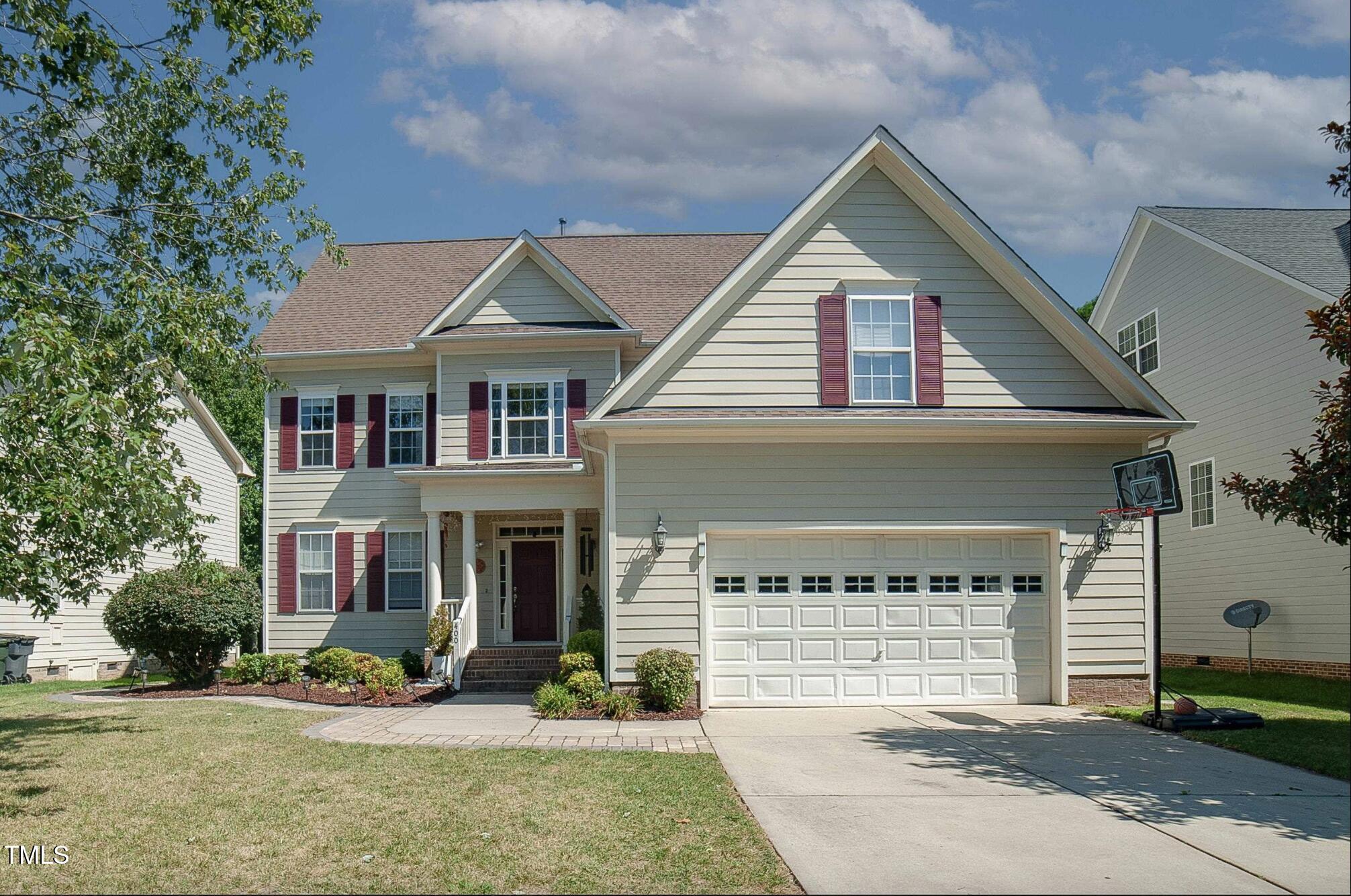 400 Leacroft Way Property Photo