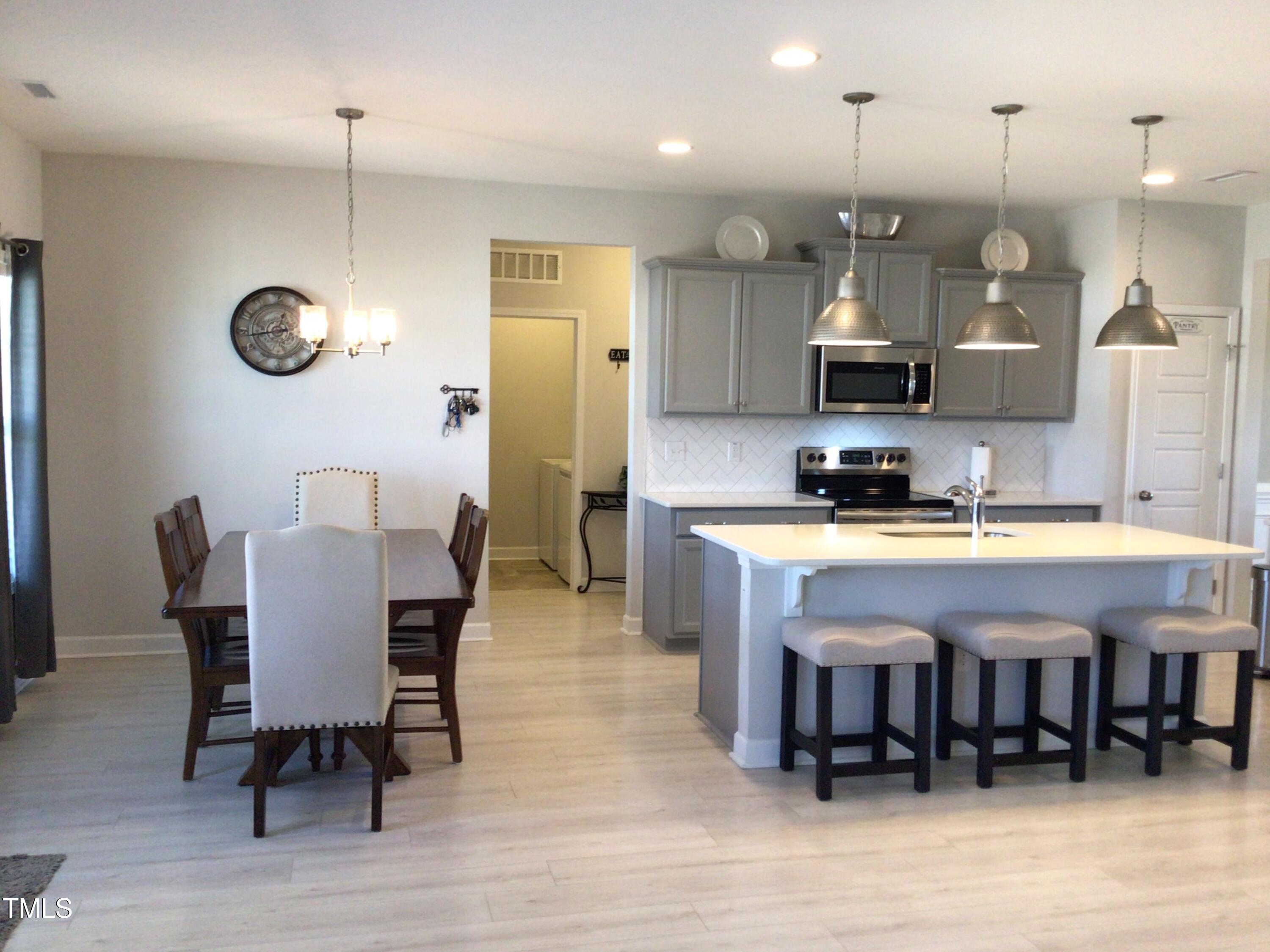 149 Steep Rock Drive Property Photo 4