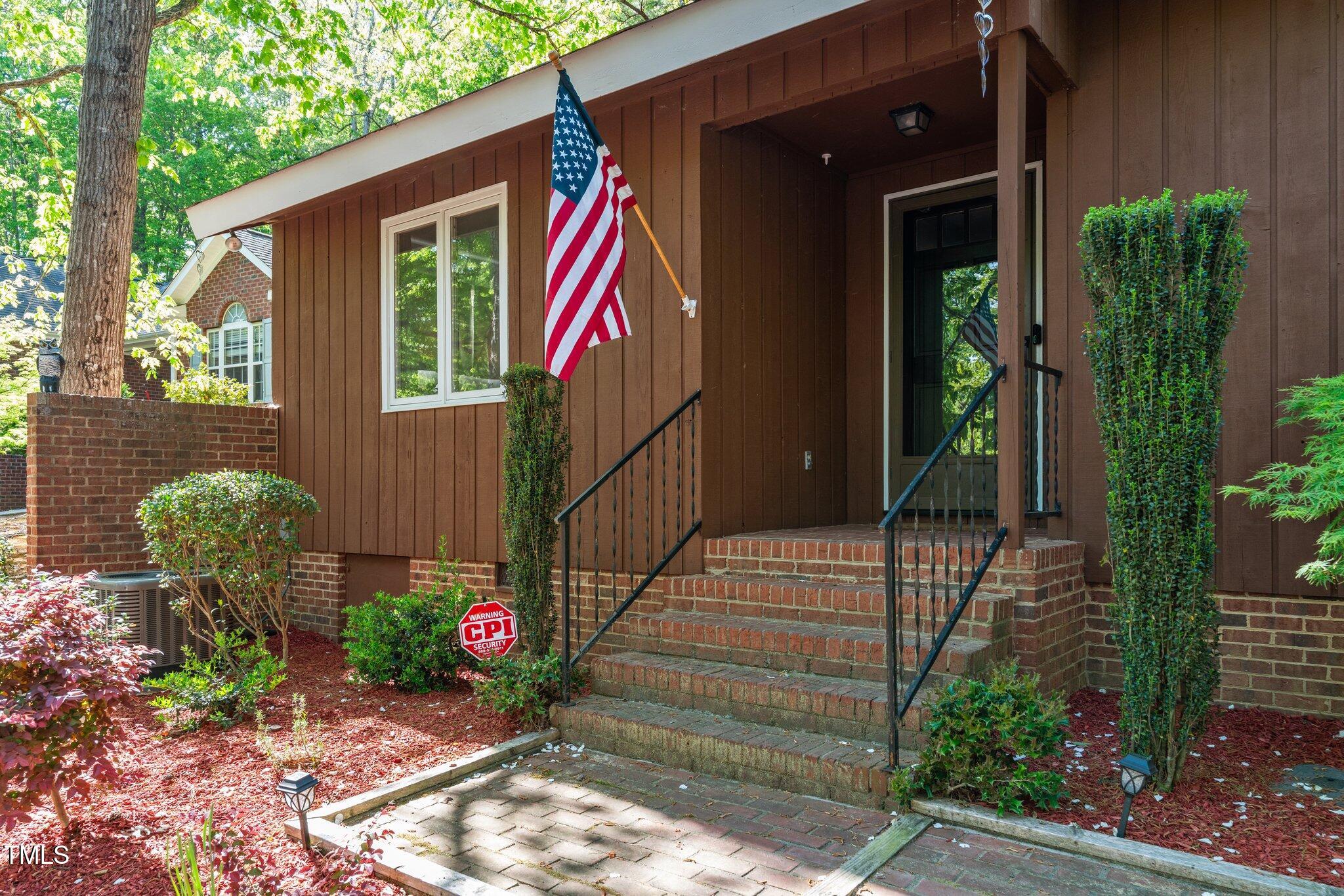 1801 Irish Boulevard Property Photo 1