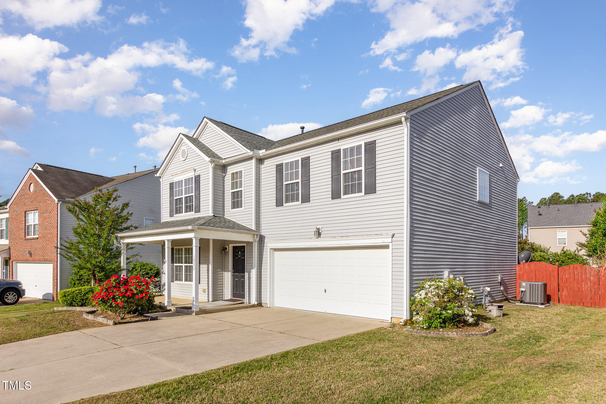 1009 Limeberry Court Property Photo 3