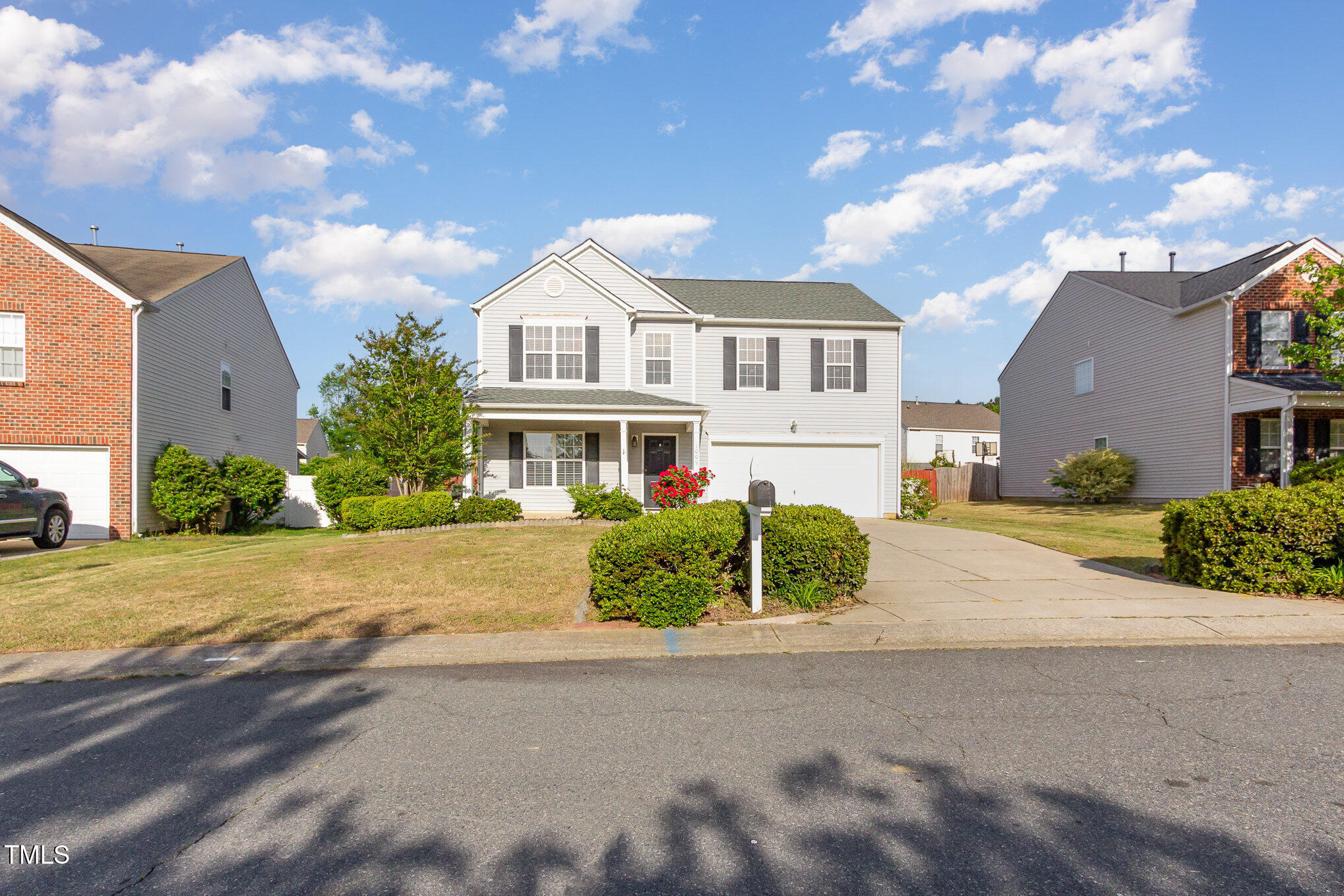 1009 Limeberry Court Property Photo 5