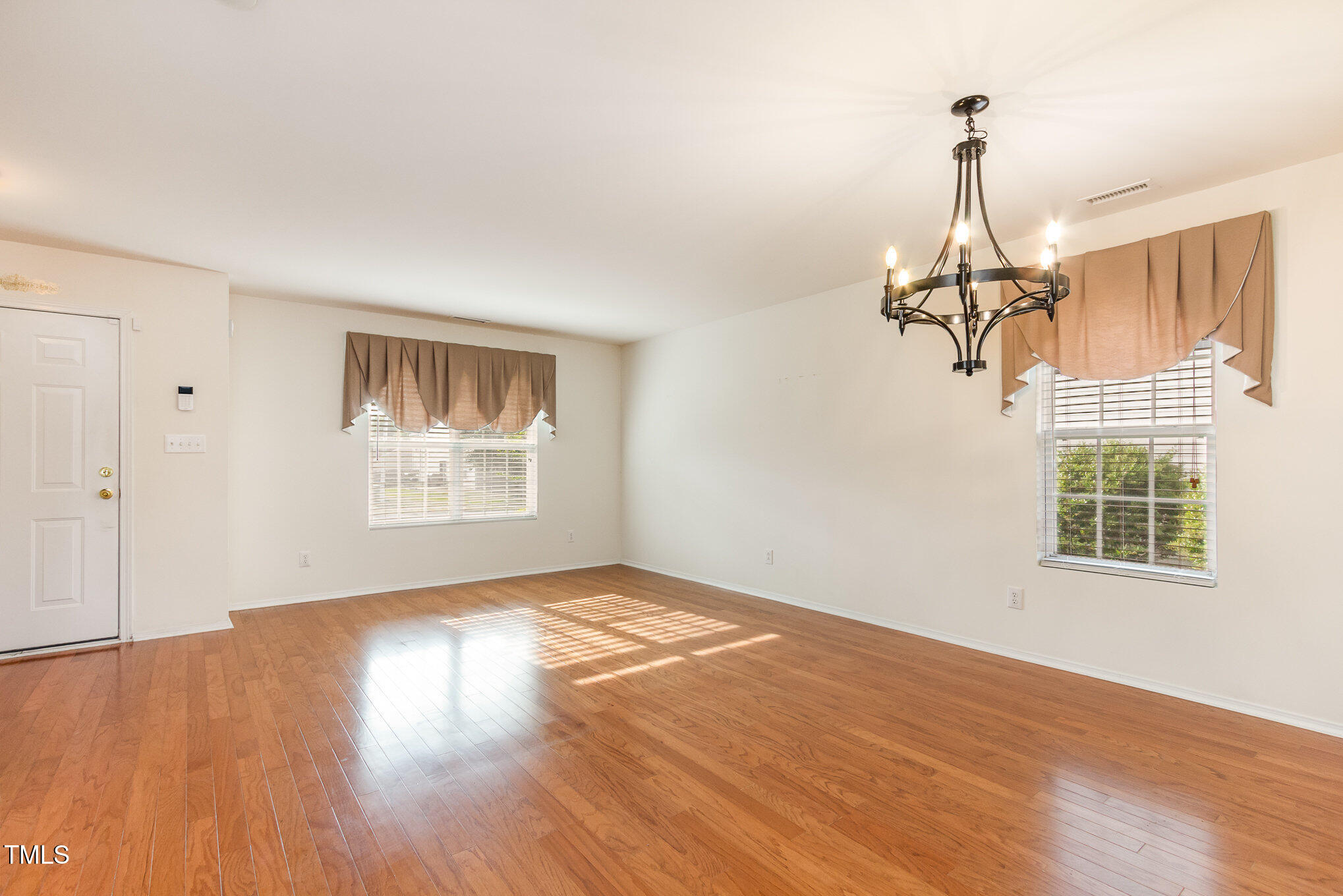 1009 Limeberry Court Property Photo 8