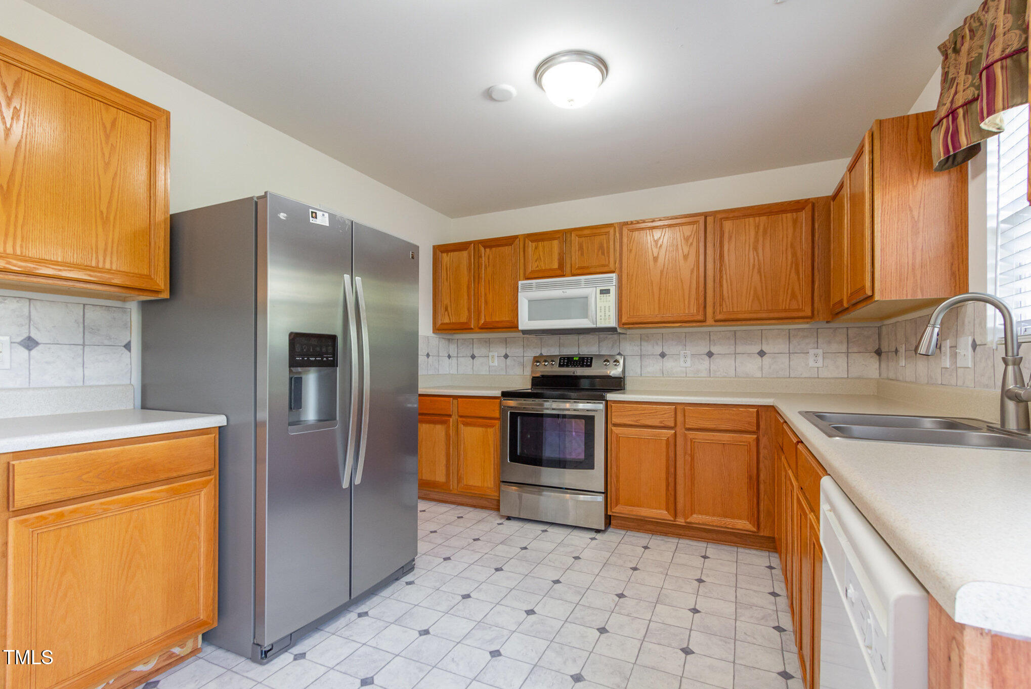 1009 Limeberry Court Property Photo 13