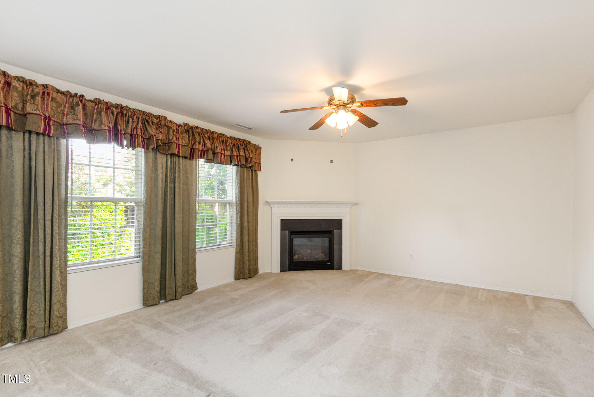 1009 Limeberry Court Property Photo 16