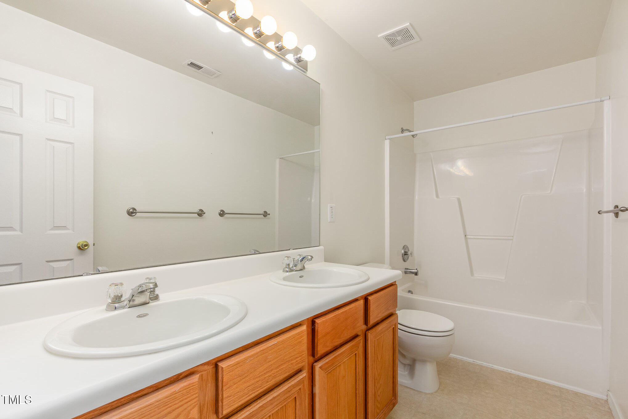 1009 Limeberry Court Property Photo 28
