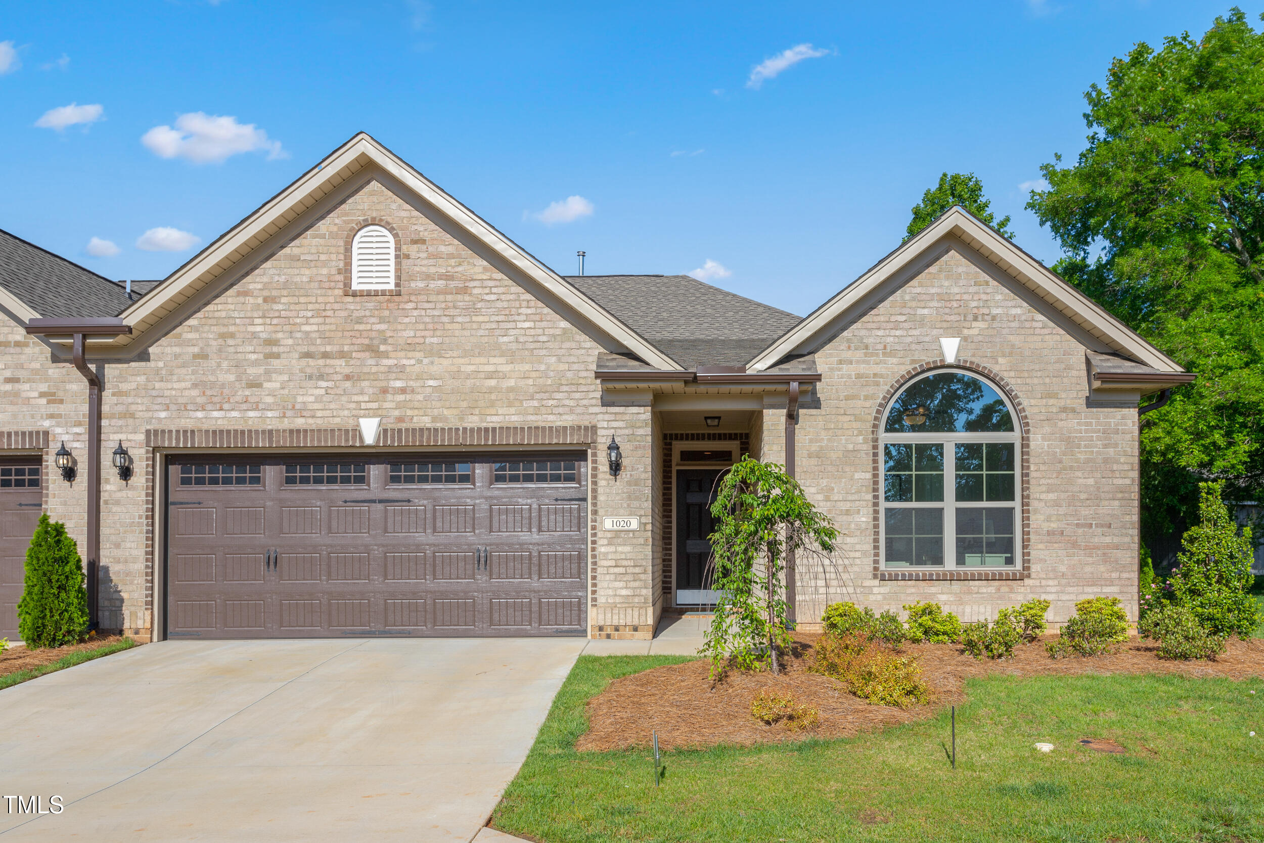 1053 Beechcraft Drive # 124 Property Photo