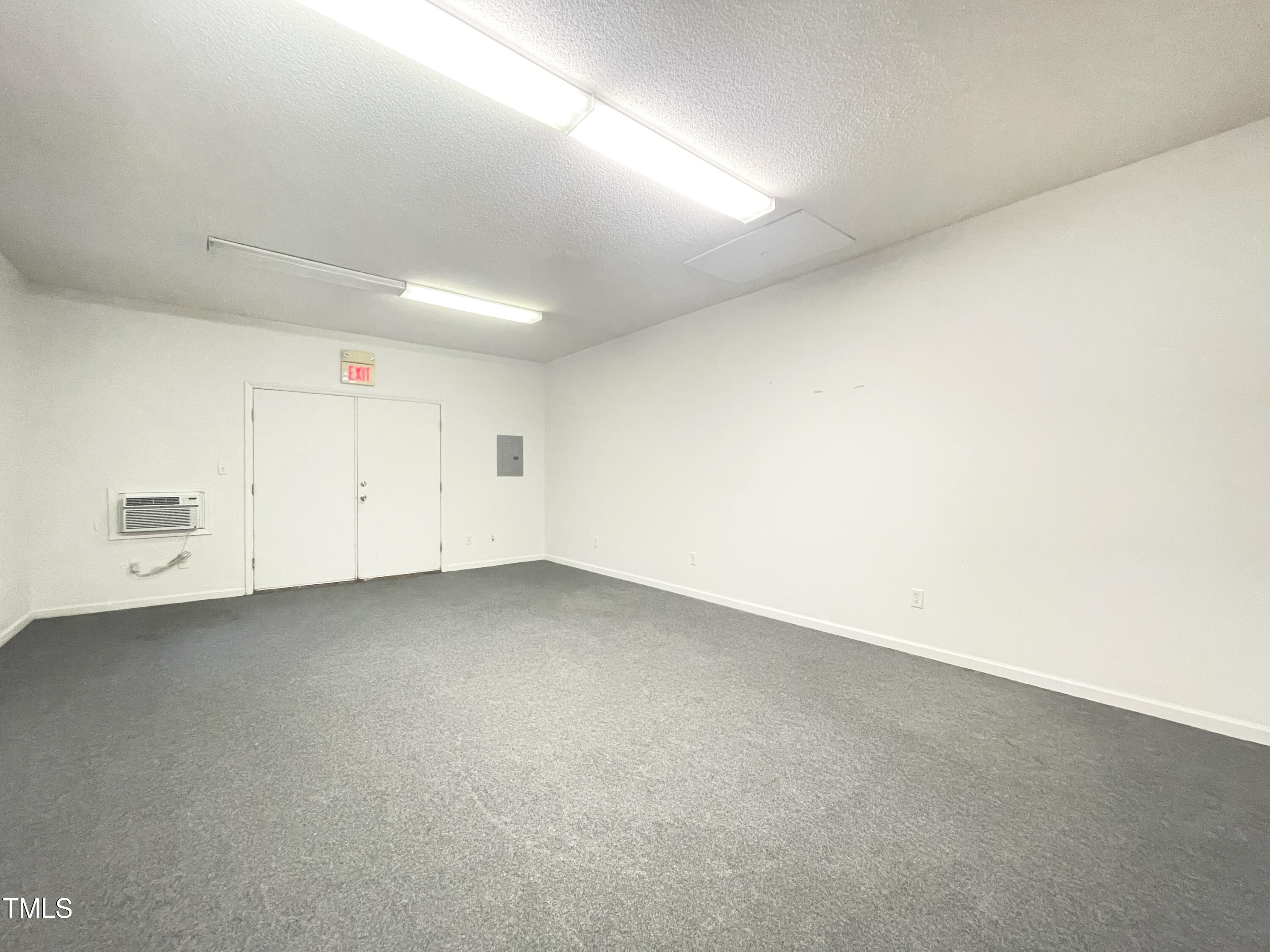 3735 Junction Boulevard Property Photo 5