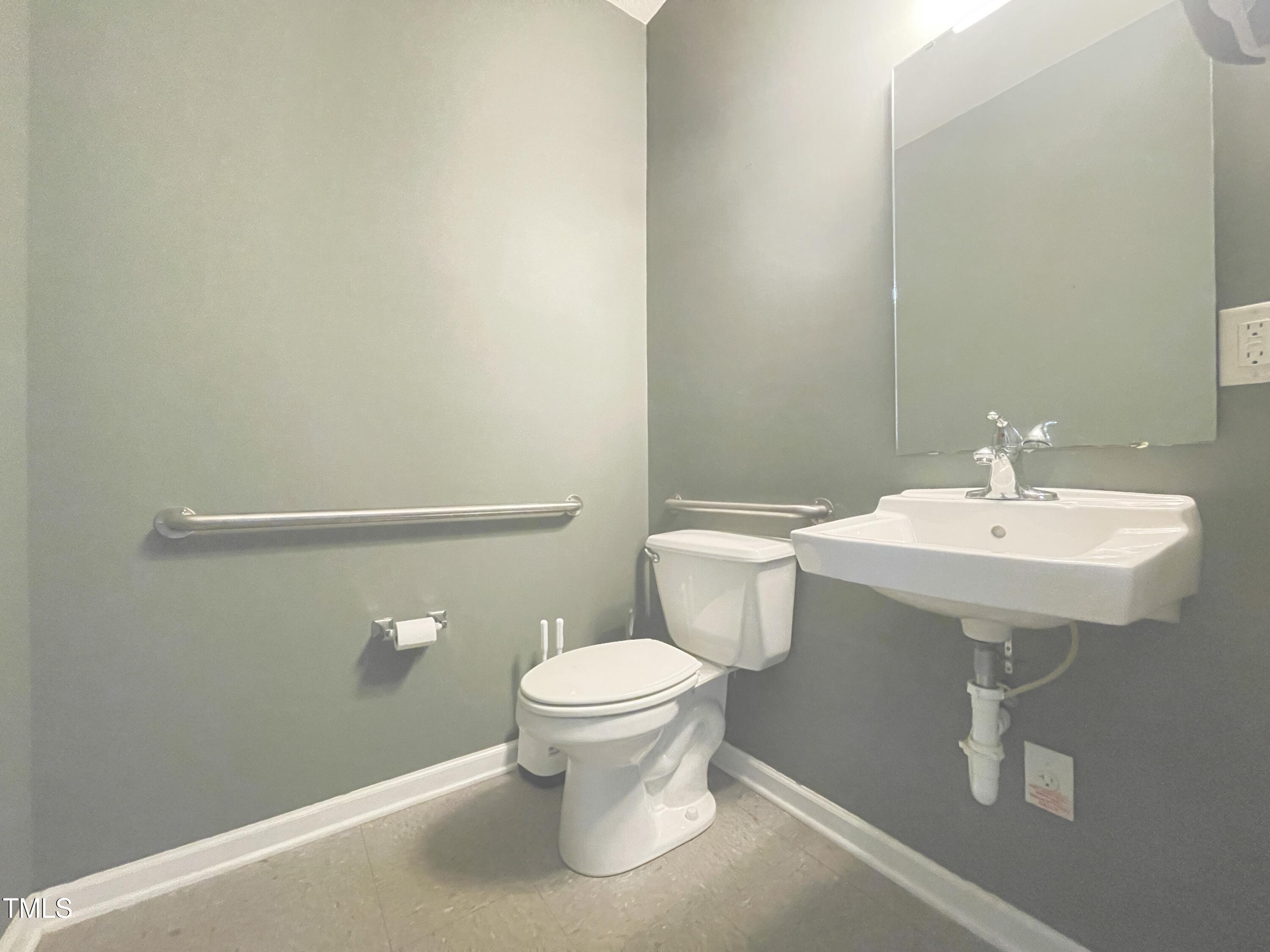 3735 Junction Boulevard Property Photo 7