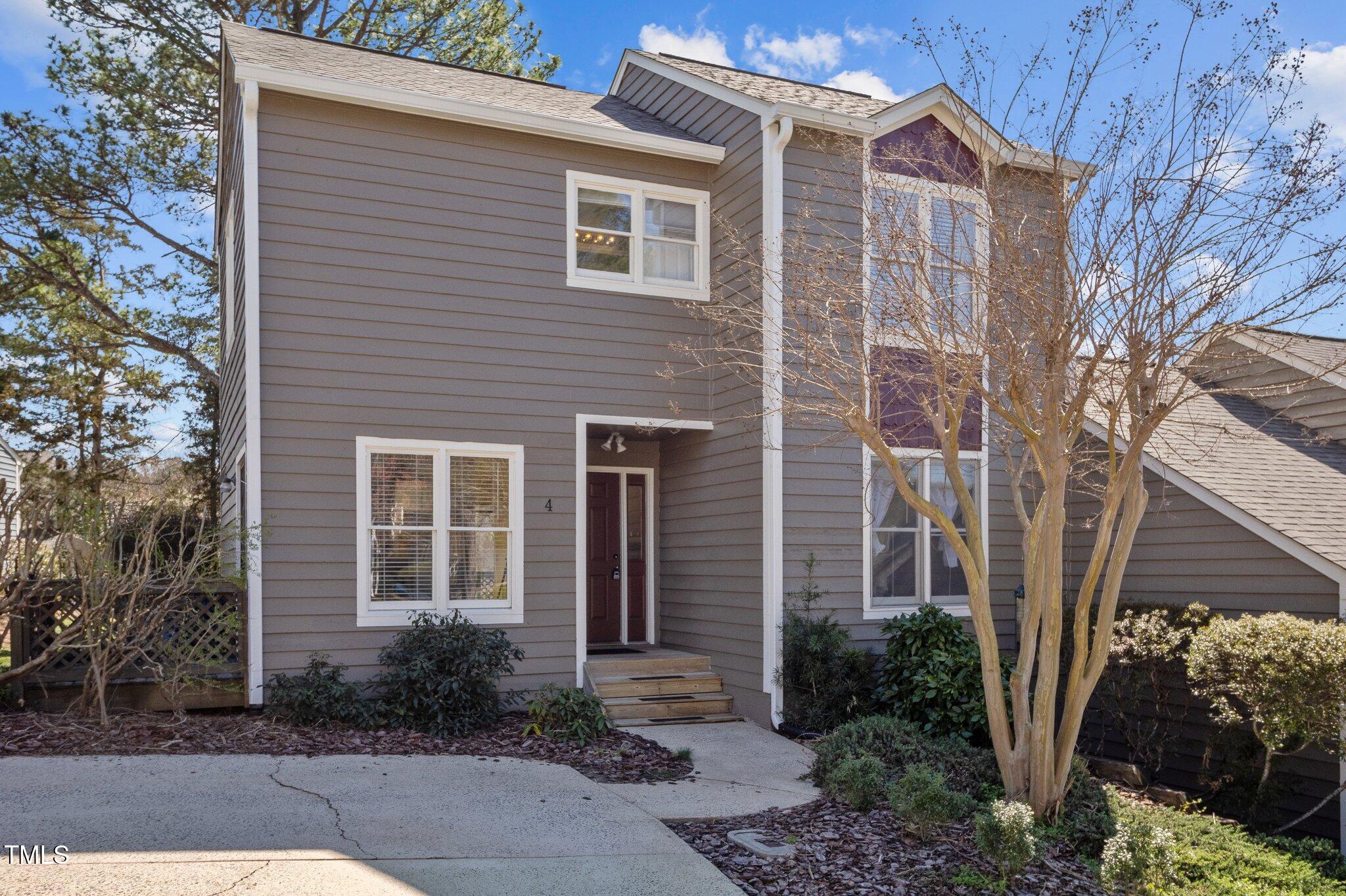 4 Applewood Square Property Photo