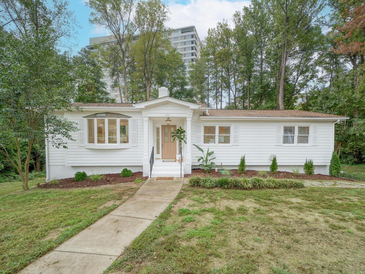 300 Dartmouth Road Property Photo