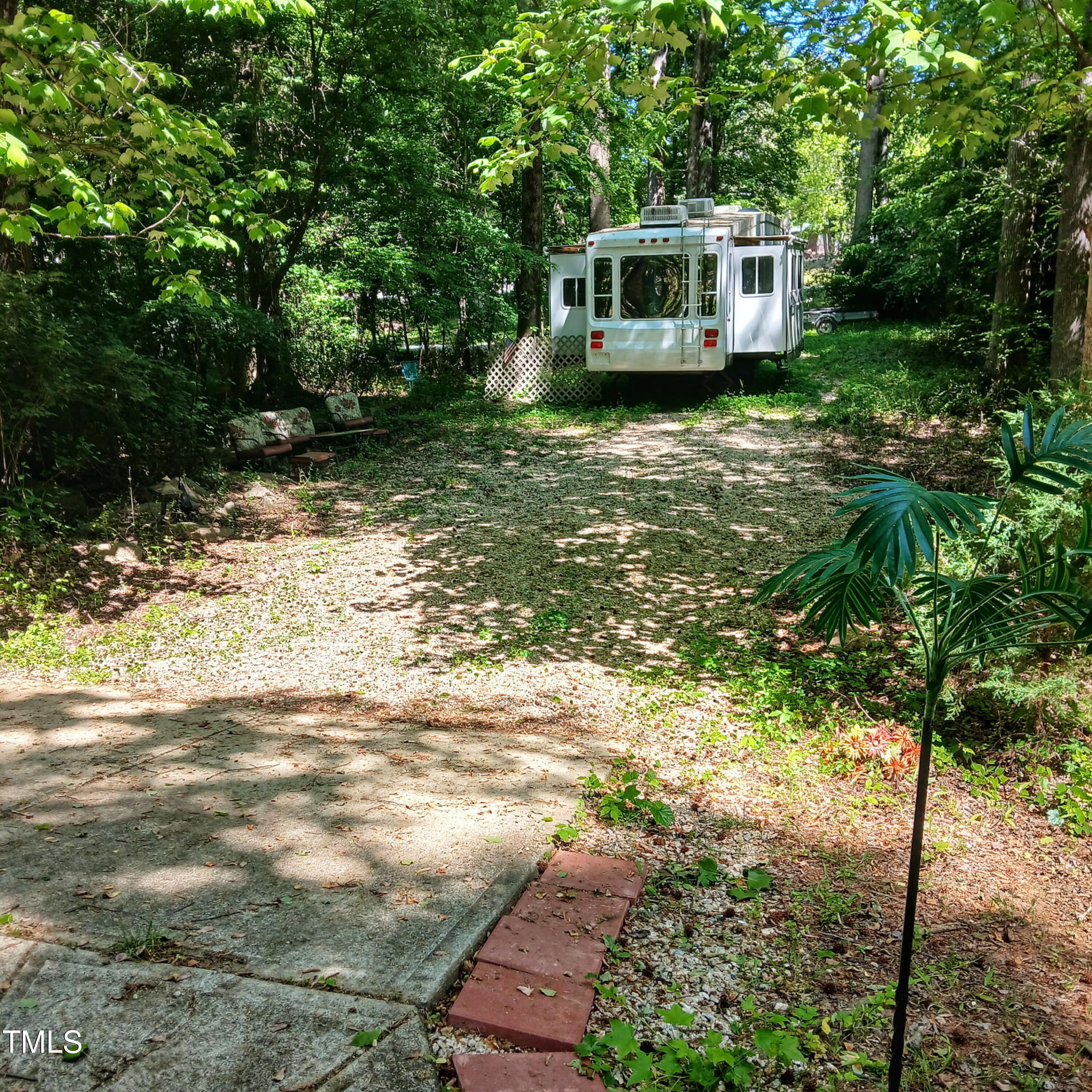106 Natchez Drive Property Photo