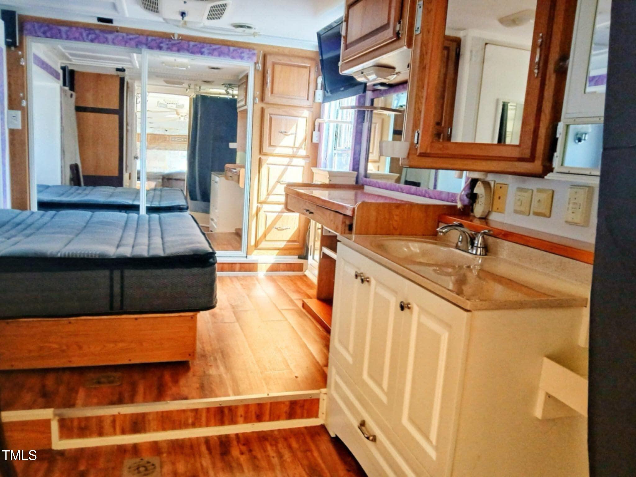 106 Natchez Drive Property Photo 11