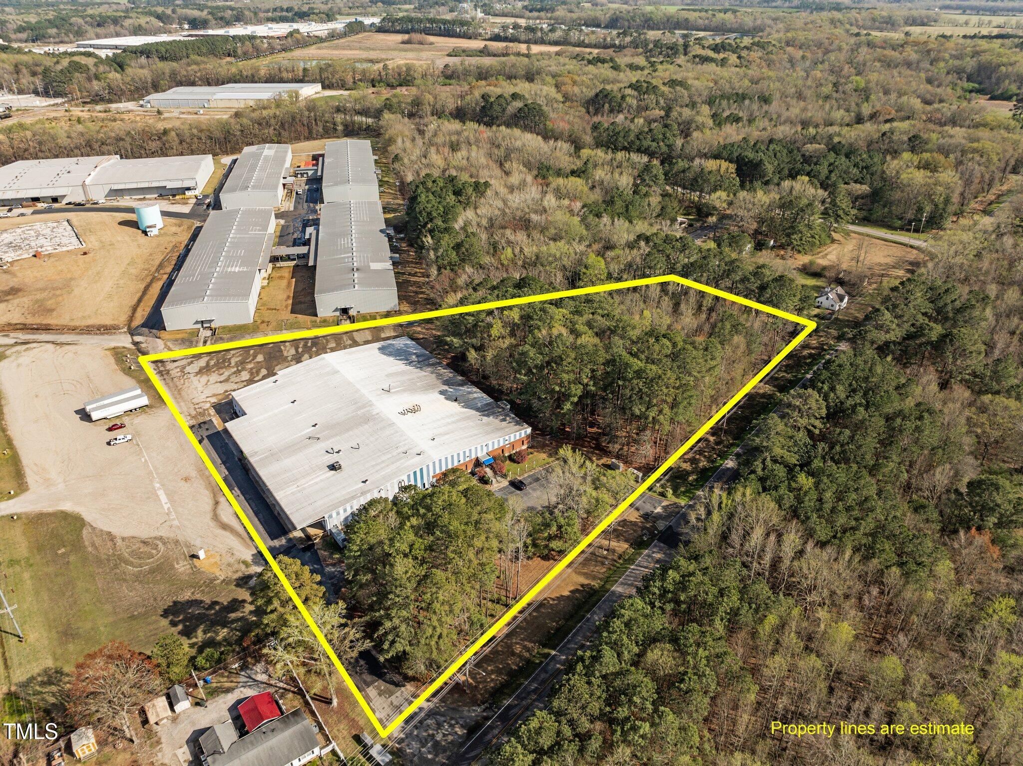 2107 Black Creek Road S Property Photo 1