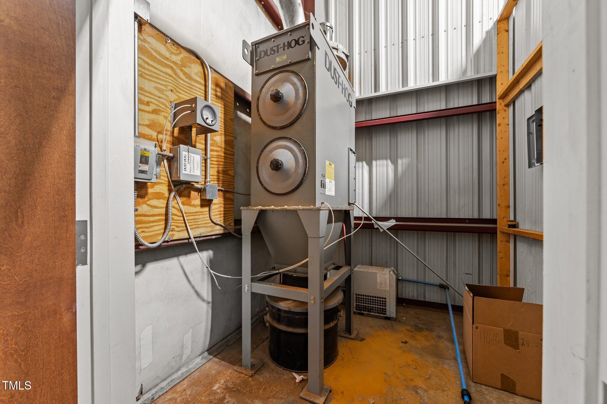 2107 Black Creek Road S Property Photo 65