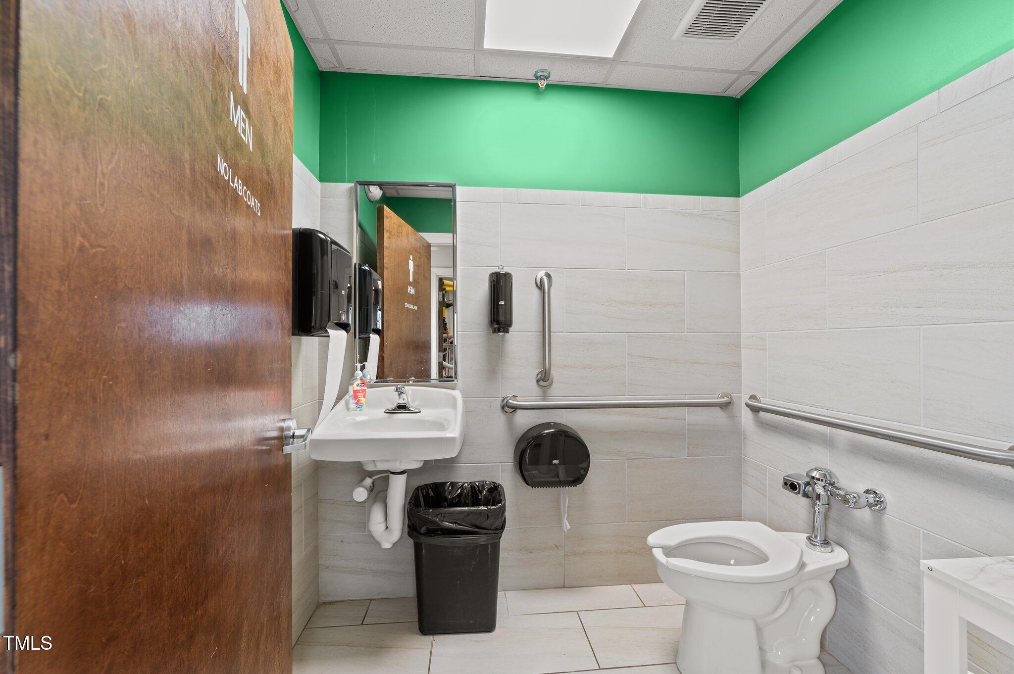 2107 Black Creek Road S Property Photo 69